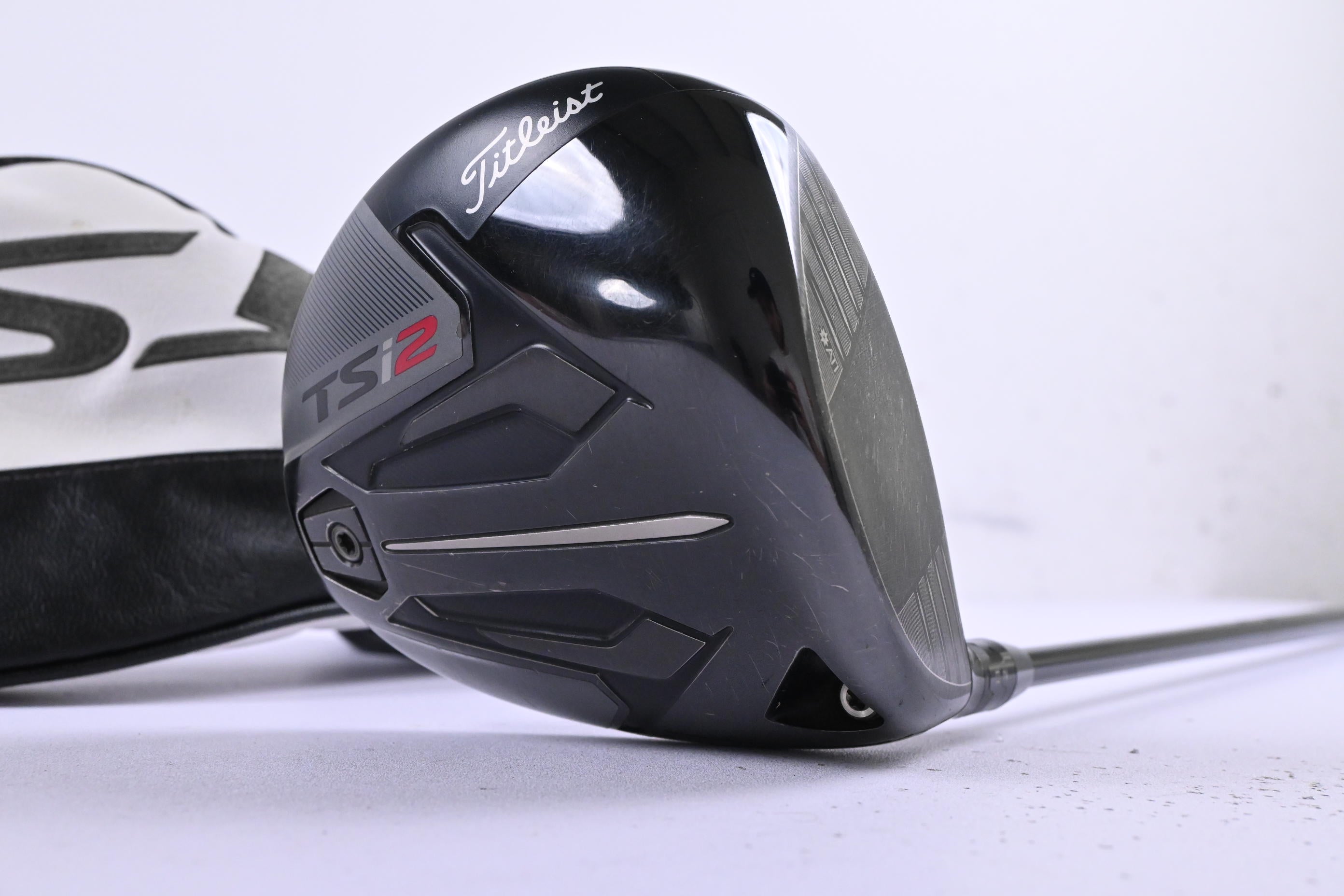 Titleist TSi2 Driver / 9 Degree / Stiff Flex Tensei AV Raw White 65 Shaft