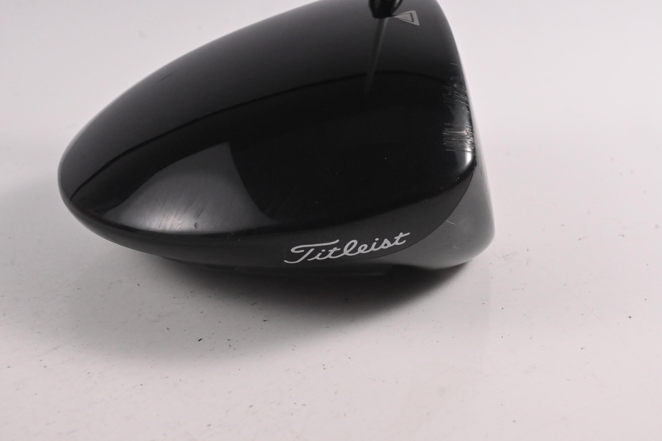 Titleist 915 D2 Driver / 9.5 Degree / Stiff Flex Aldila Rogue Silver 60 Shaft