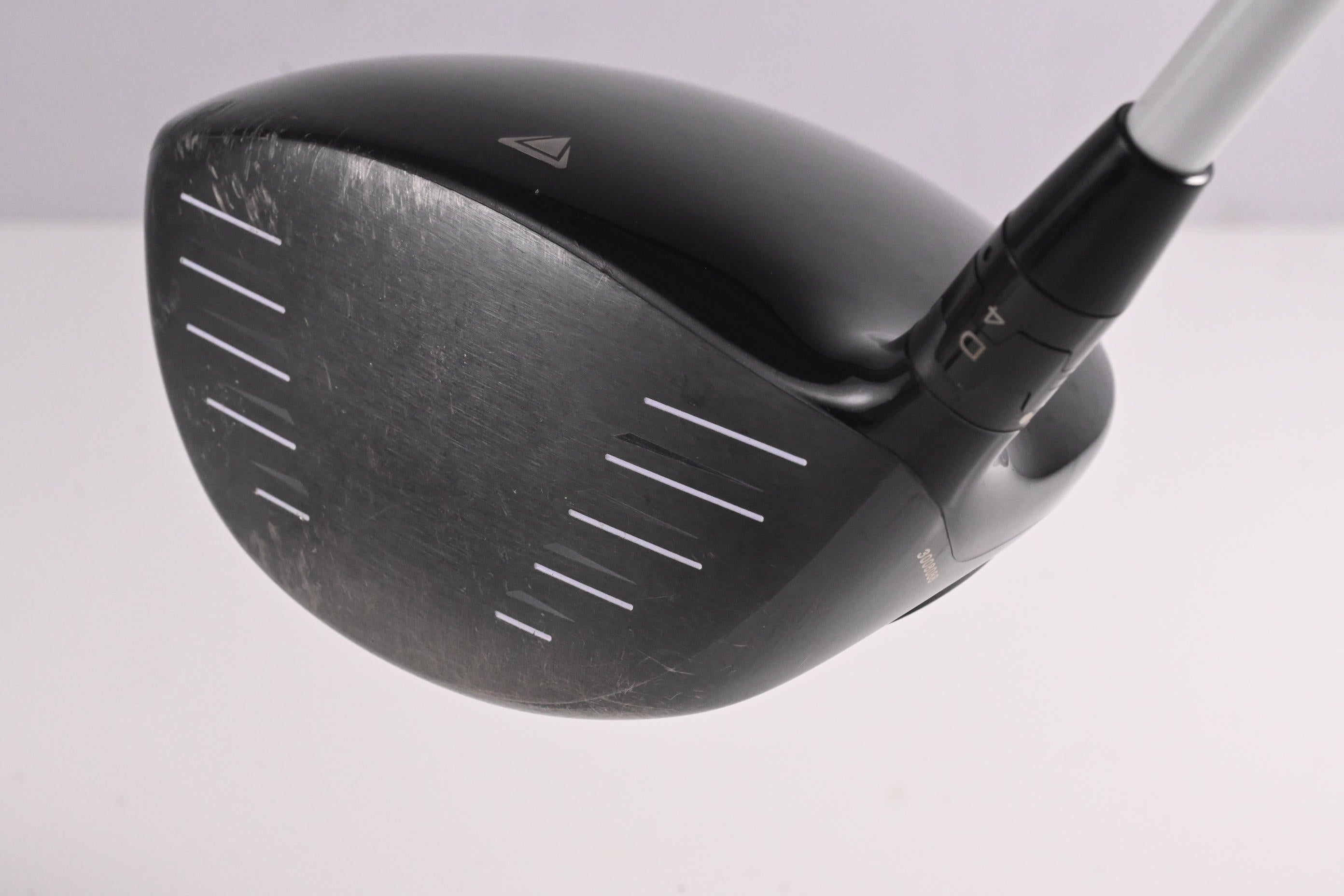 Titleist 915 D2 Driver / 9.5 Degree / Stiff Flex Aldila Rogue Silver 60 Shaft