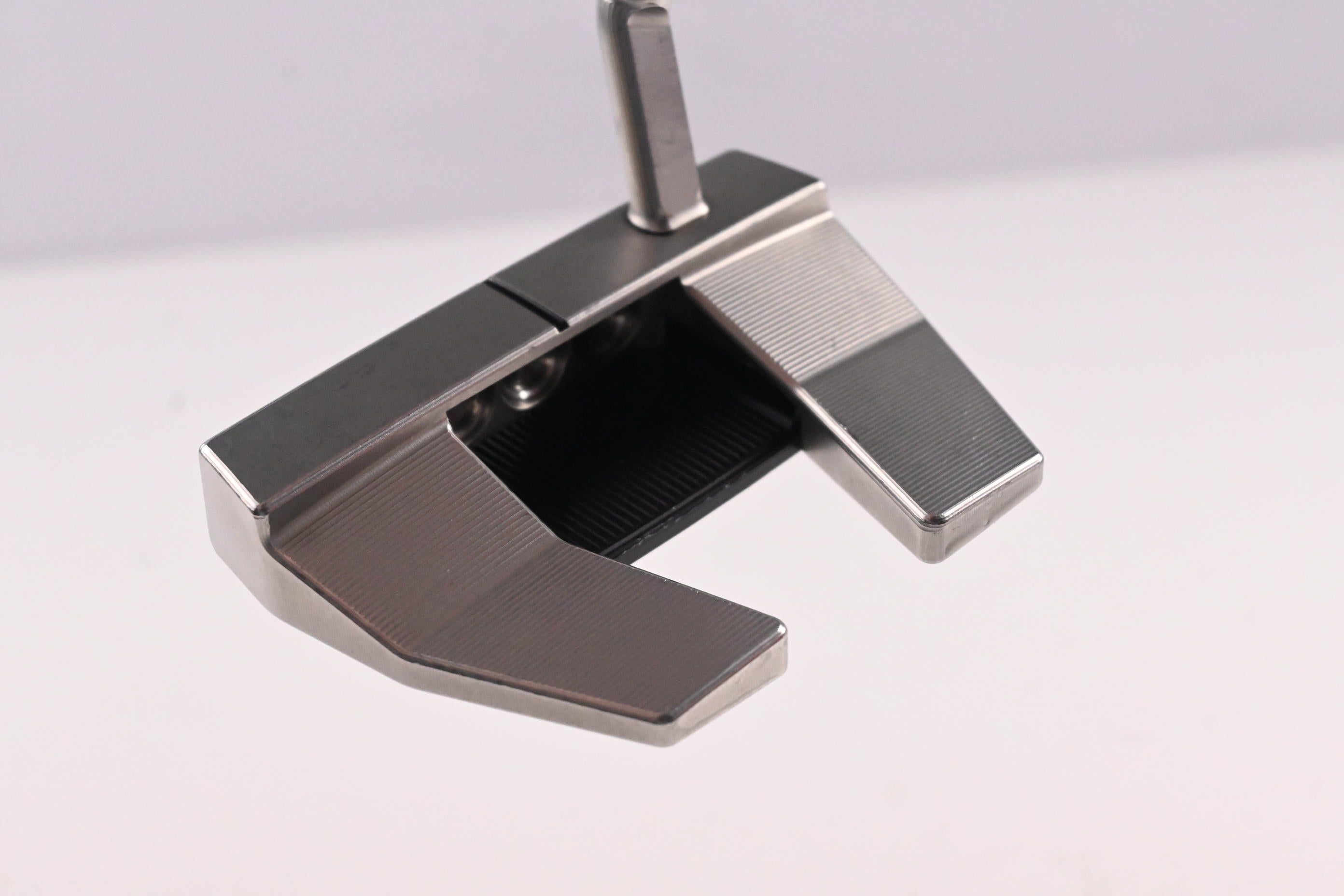 Left Hand Scotty Cameron Phantom X #5.5 2021 / 34 Inch