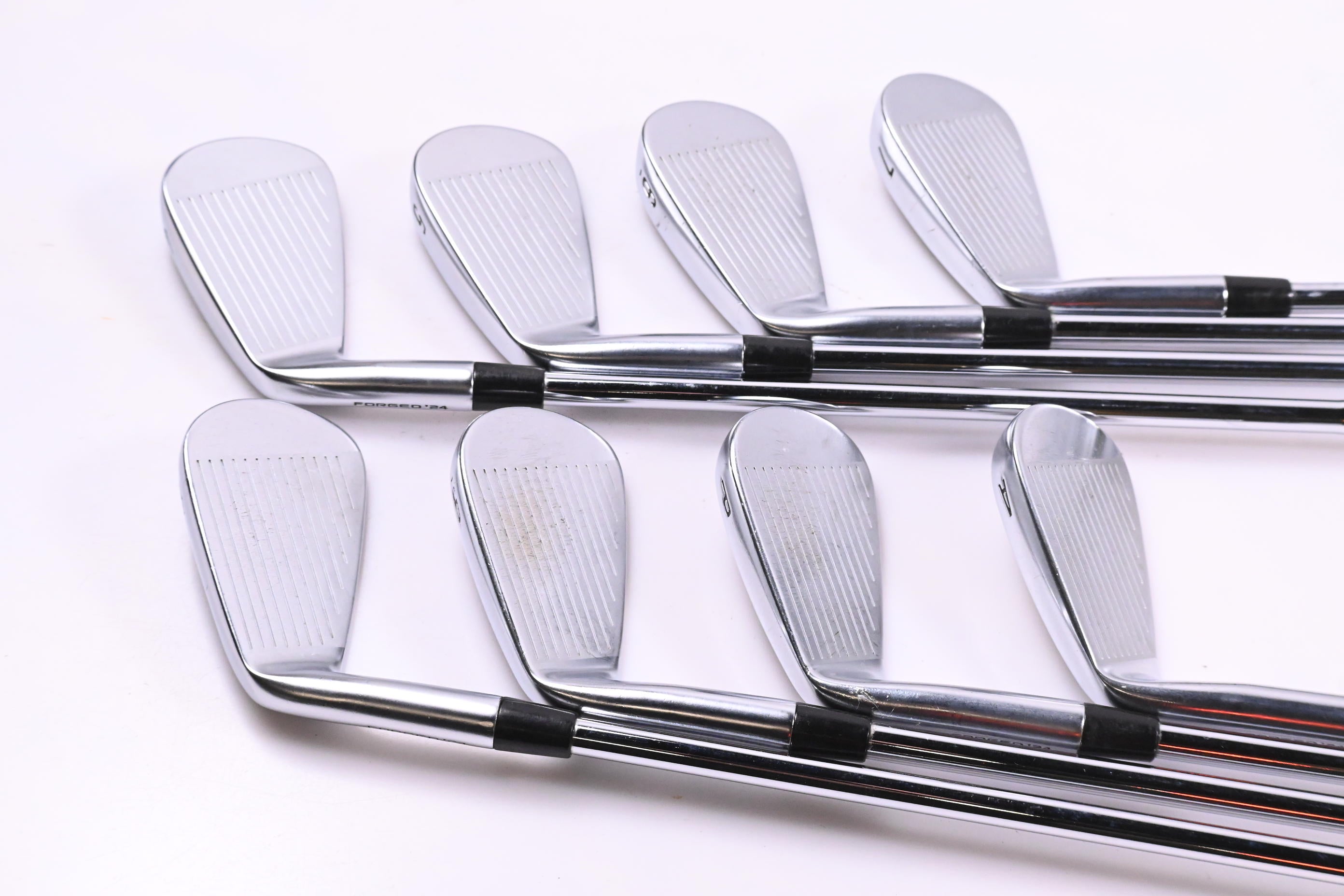 Callaway Apex Pro 24 Irons / 4-PW+GW / Stiff Flex AMT Red S300 Shafts