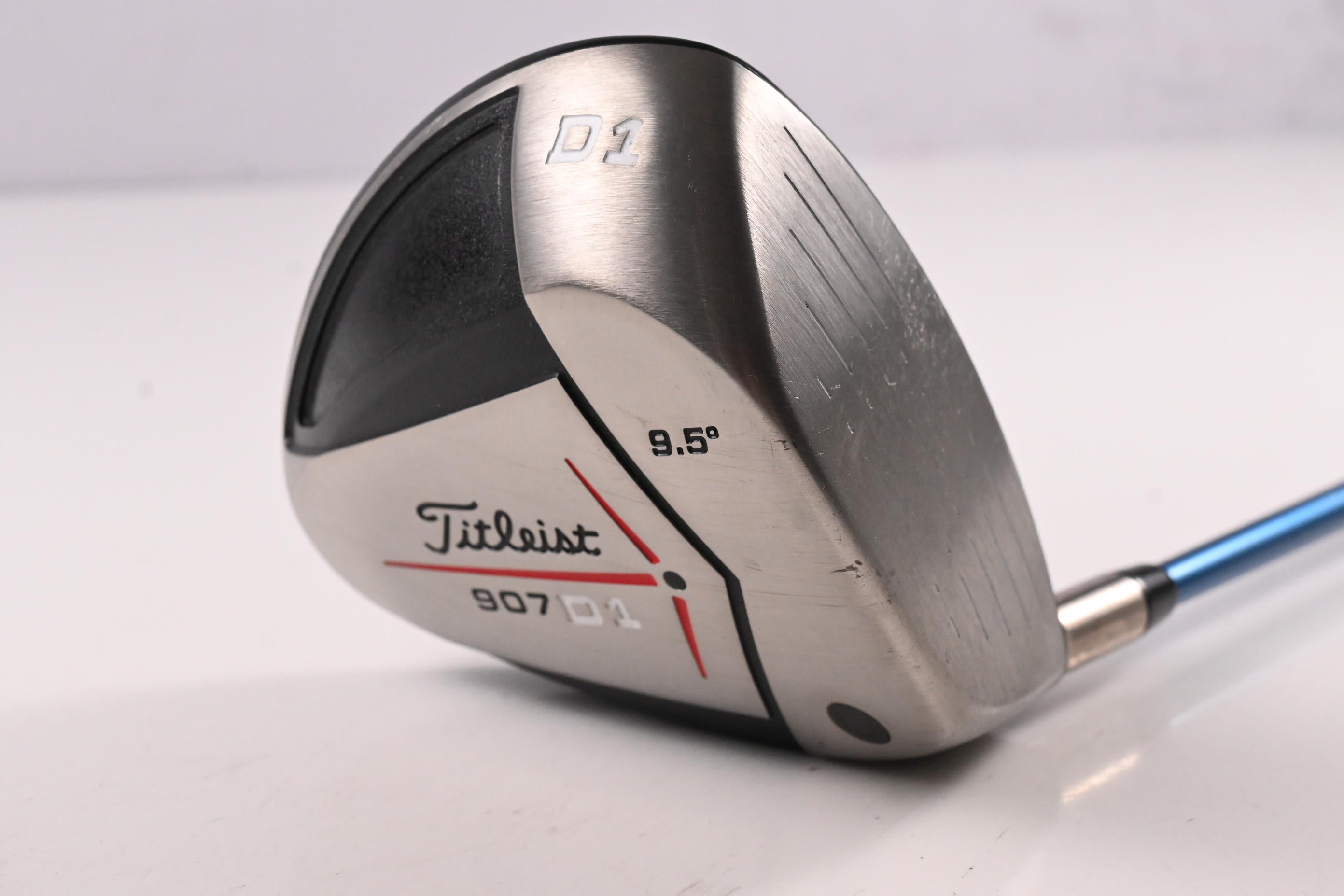 Titleist 907 D1 Driver / 9.5 Degree / Stiff Flex Aldila VS Proto 65 Shaft