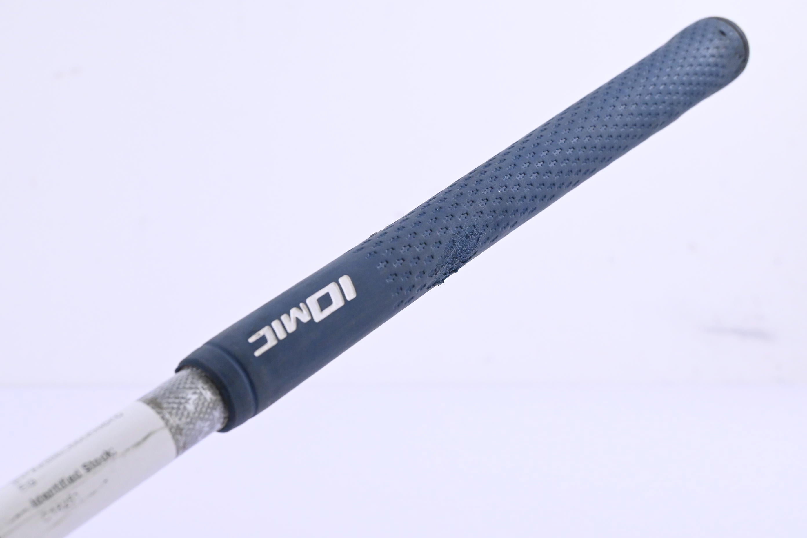 Titleist TSi2 Driver / 9 Degree / Stiff Flex Tensei AV Raw White 65 Shaft