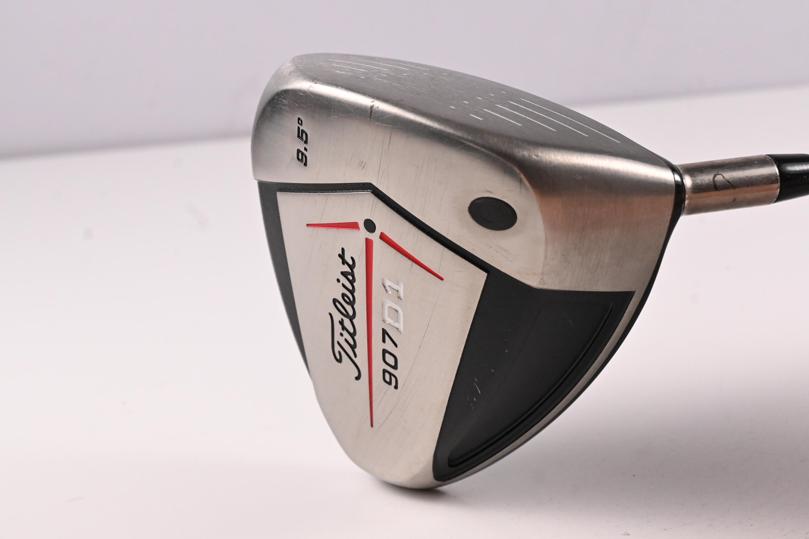 Titleist 907 D1 Driver / 9.5 Degree / Stiff Flex Aldila VS Proto 65 Shaft