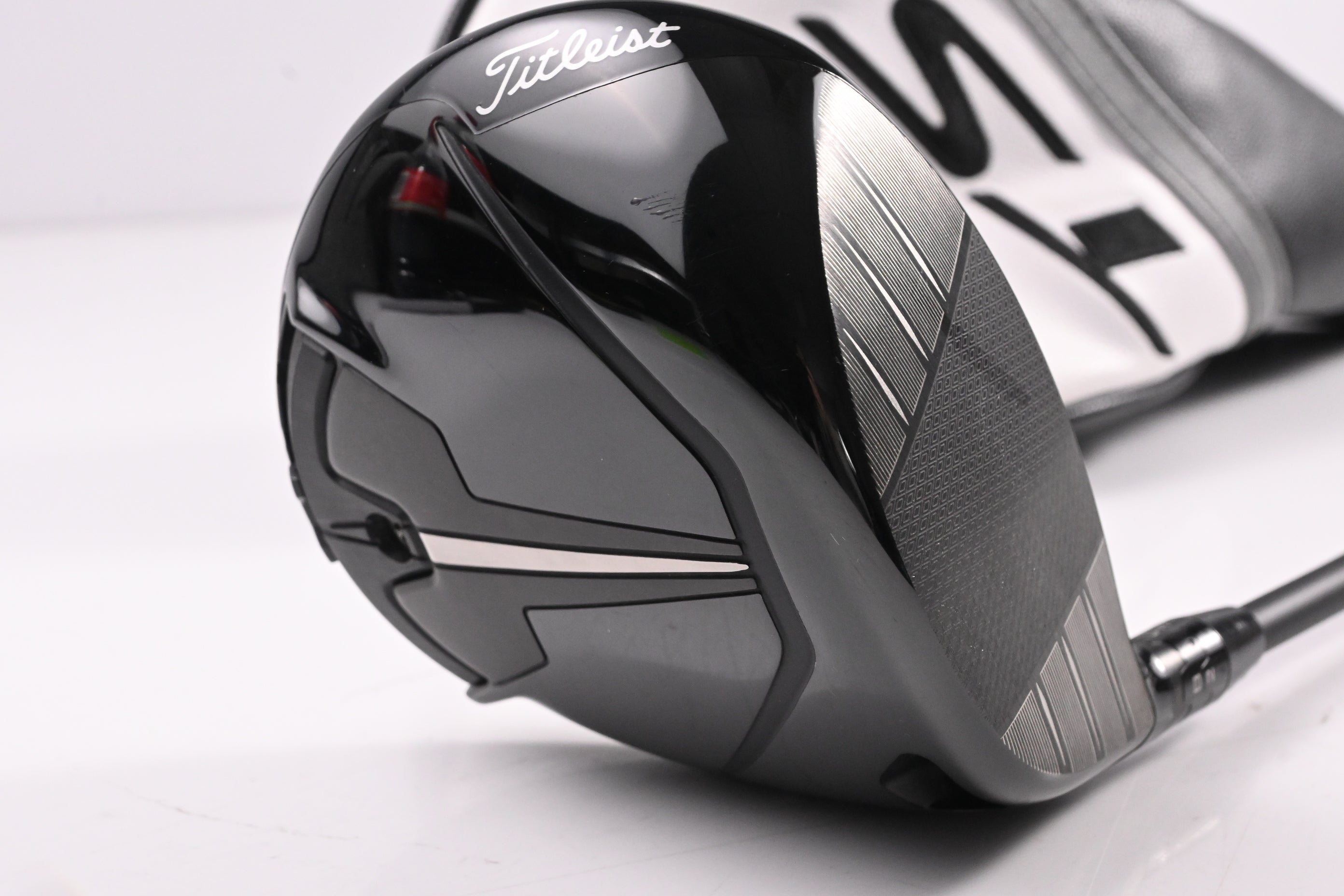 Titleist TSR3 Driver / 9 Degree / Regular Flex HZRDUS CB Red 50 Shaft