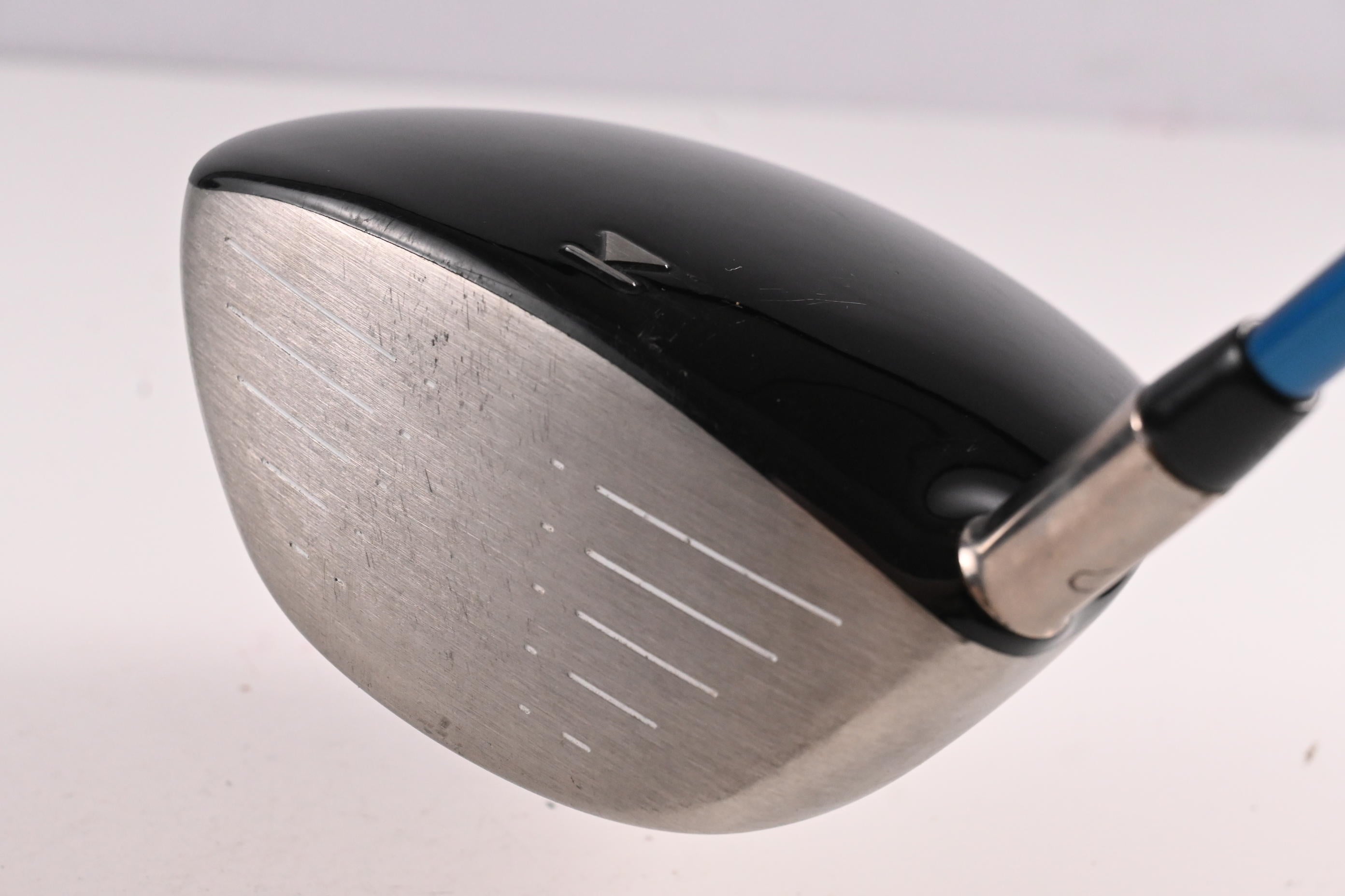 Titleist 907 D1 Driver / 9.5 Degree / Stiff Flex Aldila VS Proto 65 Shaft