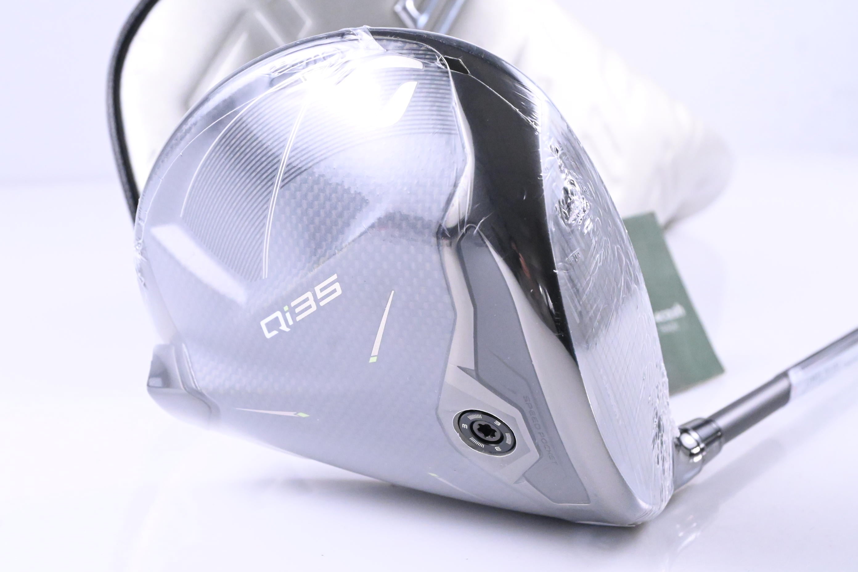 Taylormade Qi35 Driver / 10.5 Degree / Regular Flex Fujikura Ventus Blue 5 Shaft