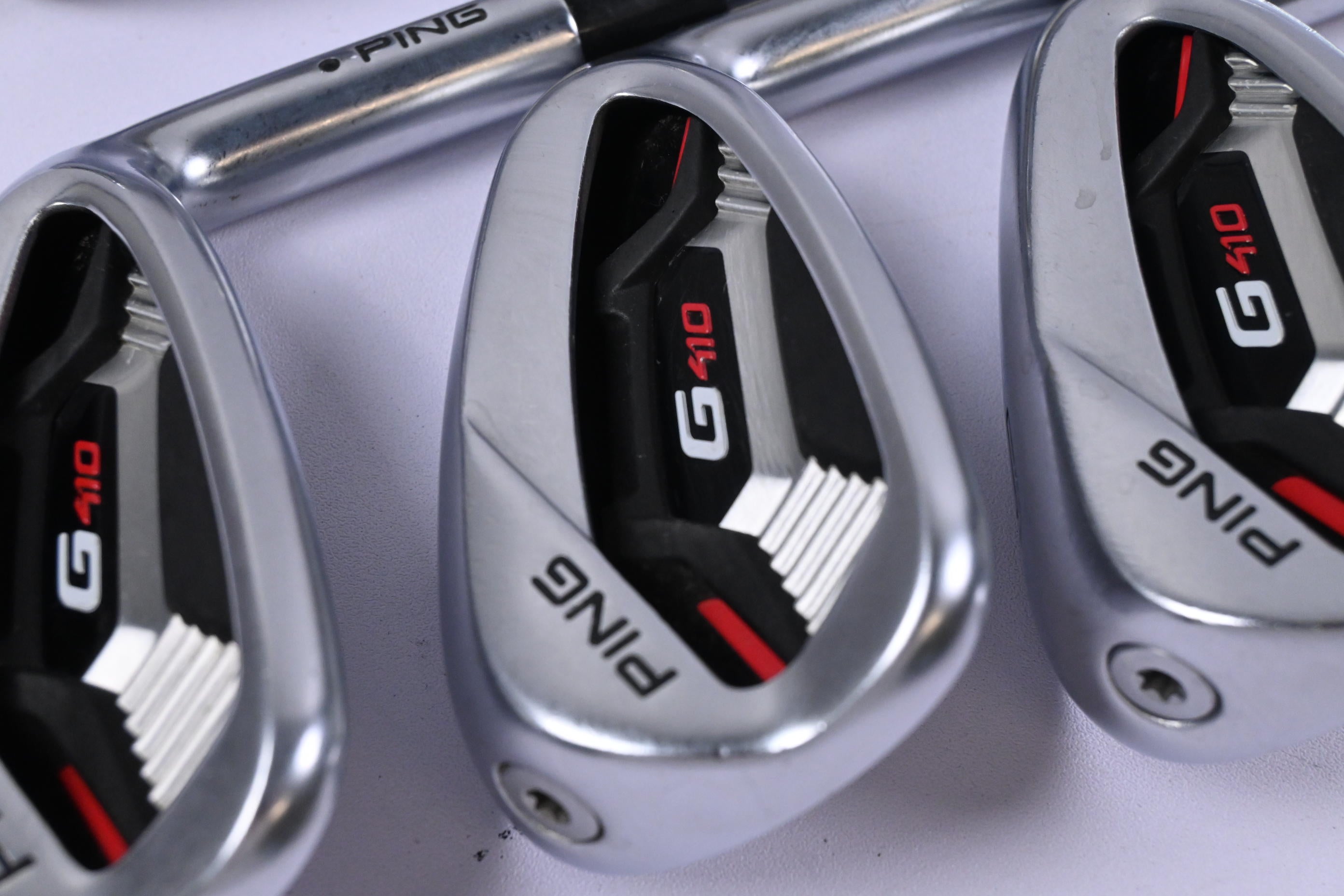 Ping G410 Irons / 7-PW+GW / Black Dot / Regular Flex Dynamic Gold 105 Shafts