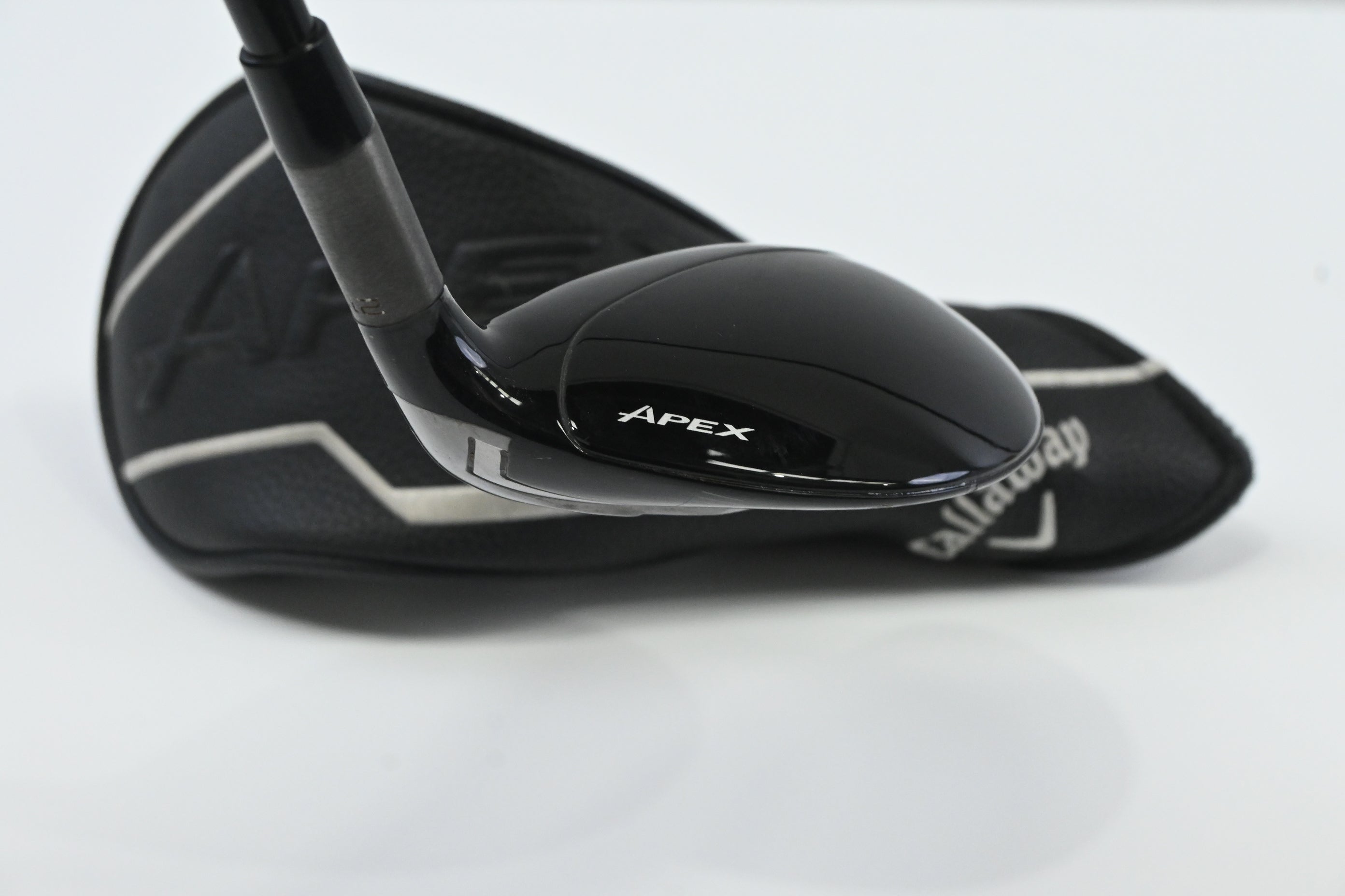 Callaway Apex UW 2025 #4 Hybrid / 21 Degree / Regular Flex Tensei AV Blue 75