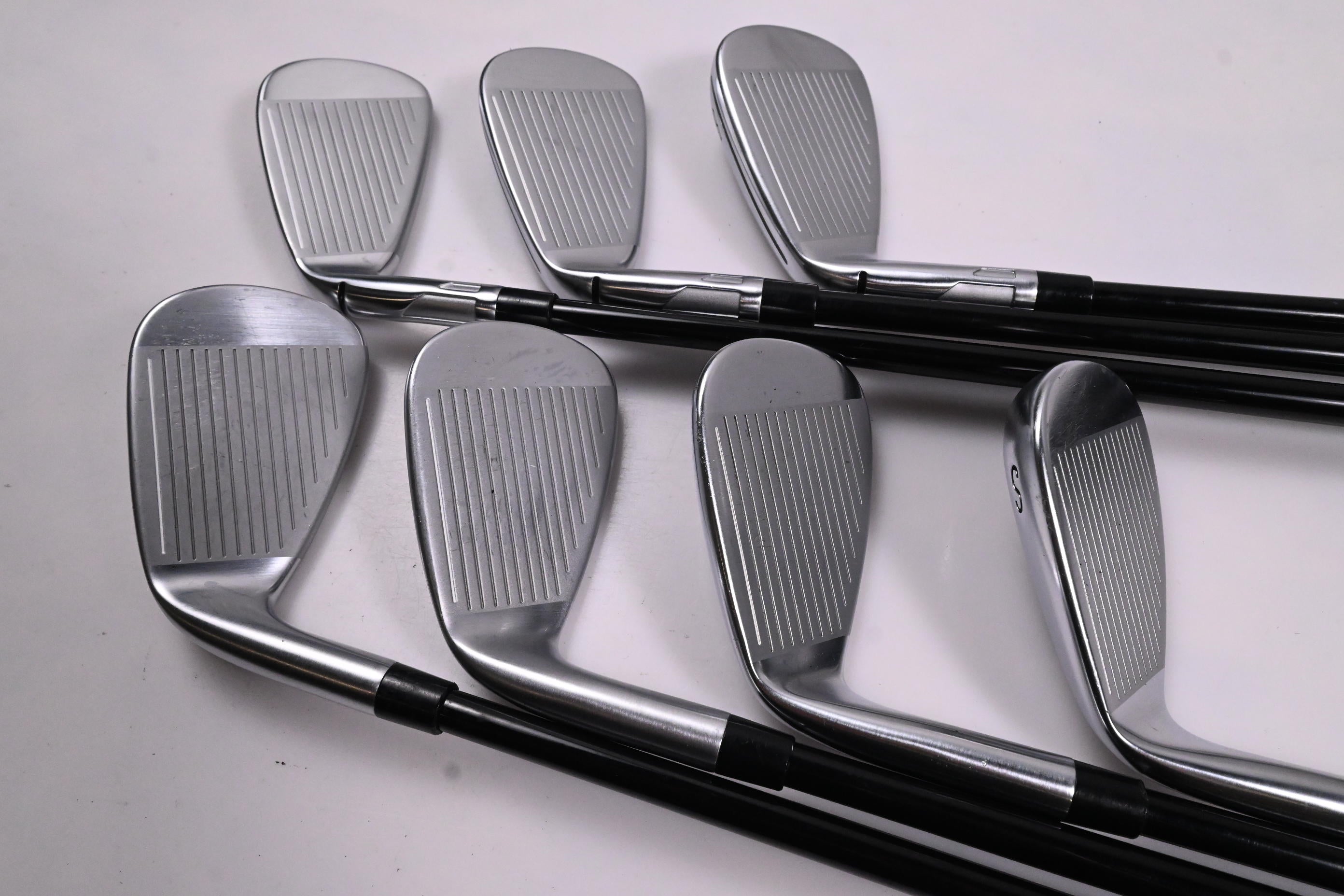 Taylormade Qi Irons / 6-PW+GW+SW / Regular Flex Ventus TR Blue 6 Shafts