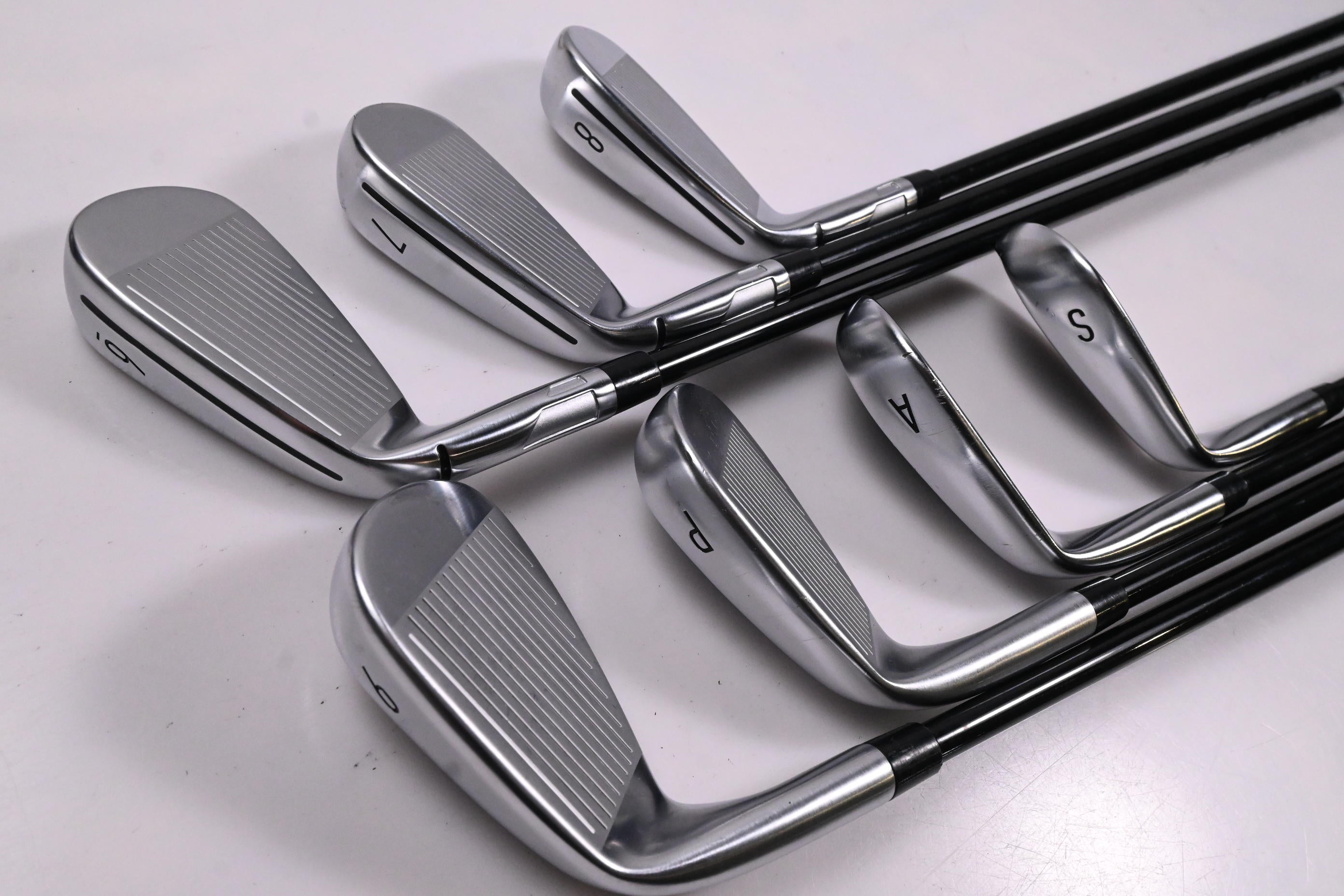 Taylormade Qi Irons / 6-PW+GW+SW / Regular Flex Ventus TR Blue 6 Shafts