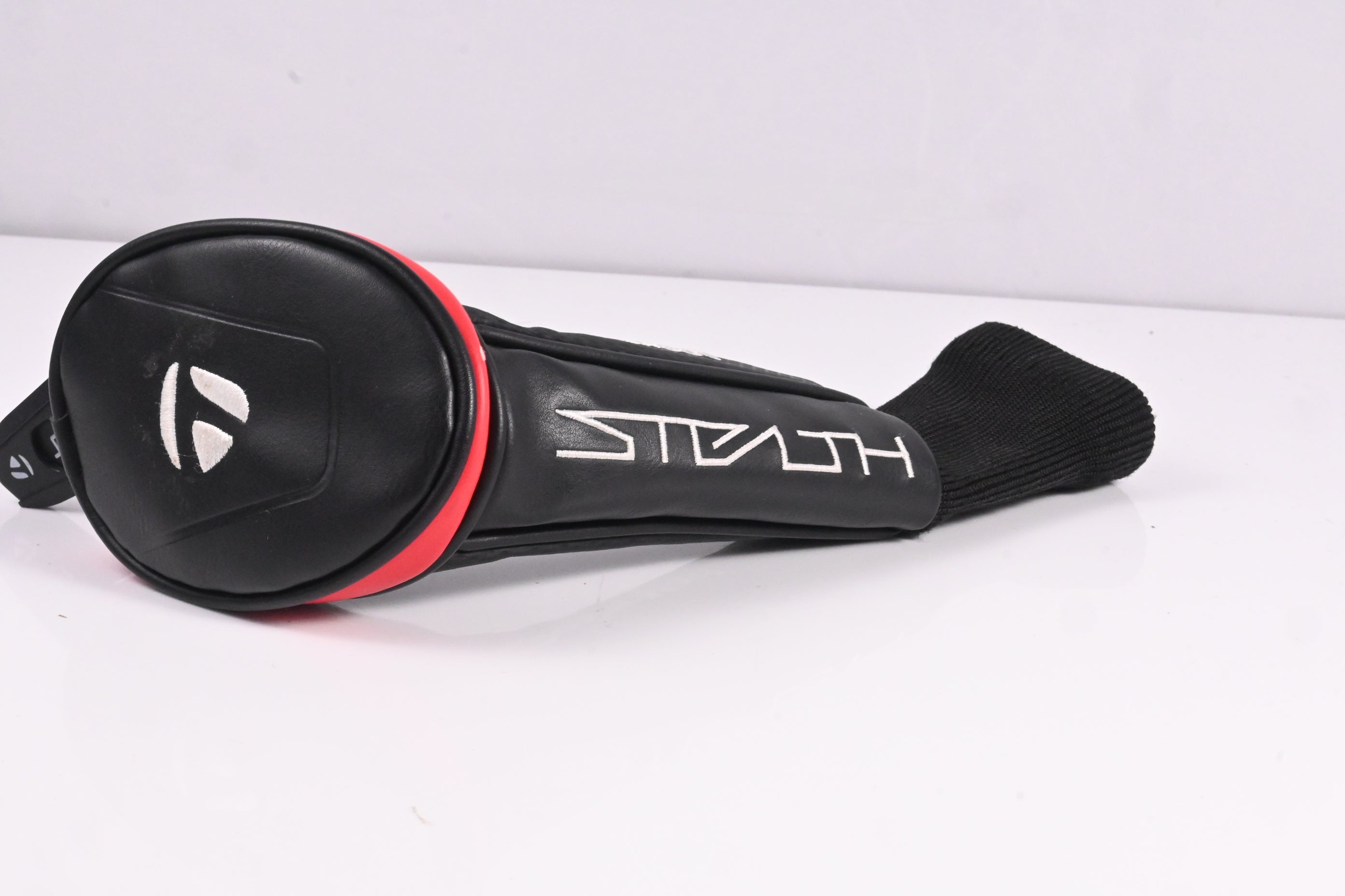 Taylormade Stealth #4 Hybrid / 22 Degree / Regular Flex Fujikura Ventus Red 6