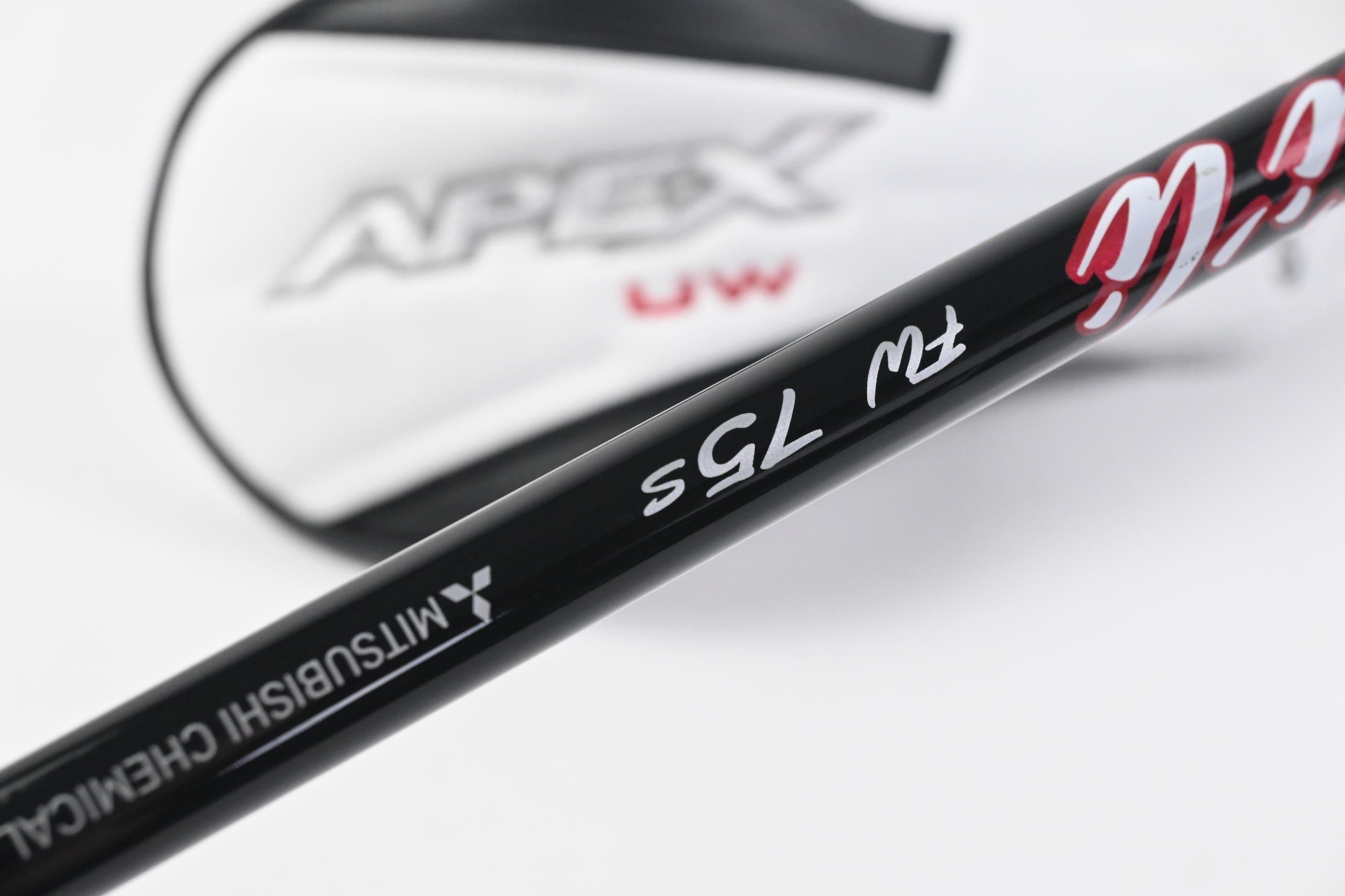 Callaway Apex UW 24 #3 Hybrid / 19 Degree / Stiff Flex Kai'li Red 75 Shaft