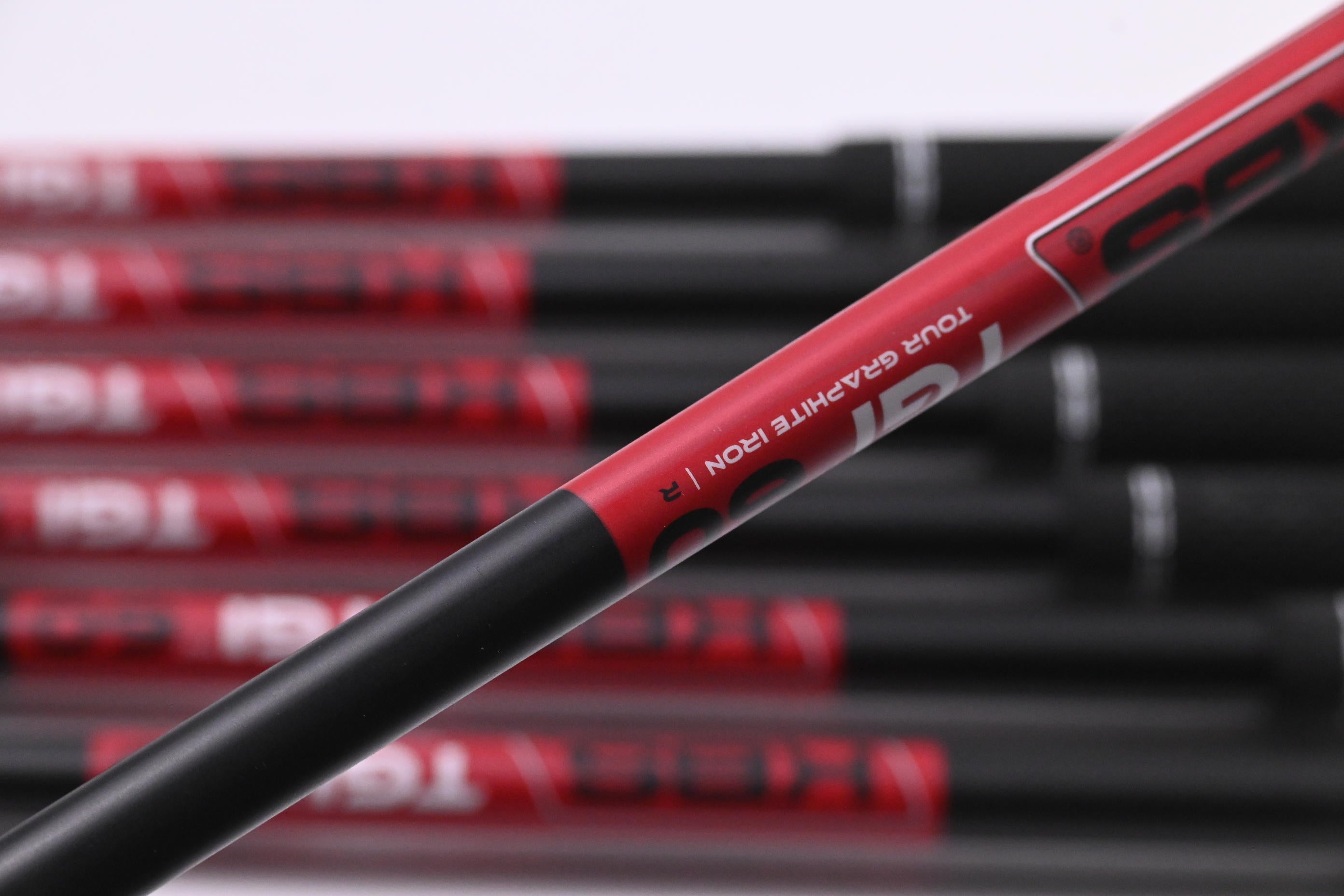 Srixon ZXi4 Irons / 4-PW / Regular Flex KBS TGI 60 Shafts