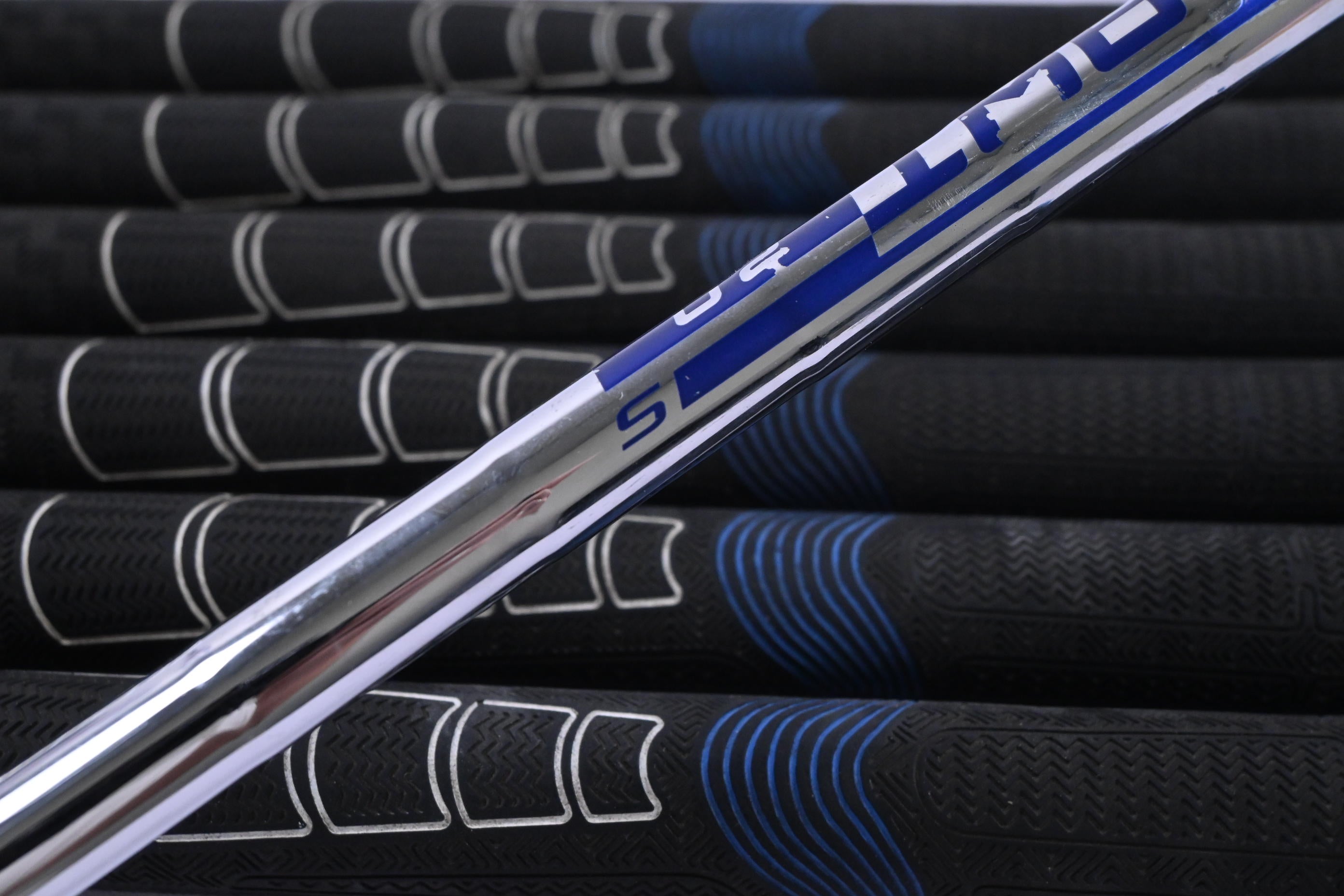 Ping G425 Irons / 5-PW+GW / Black Dot / Stiff Flex Ping AWT 2.0 Shafts