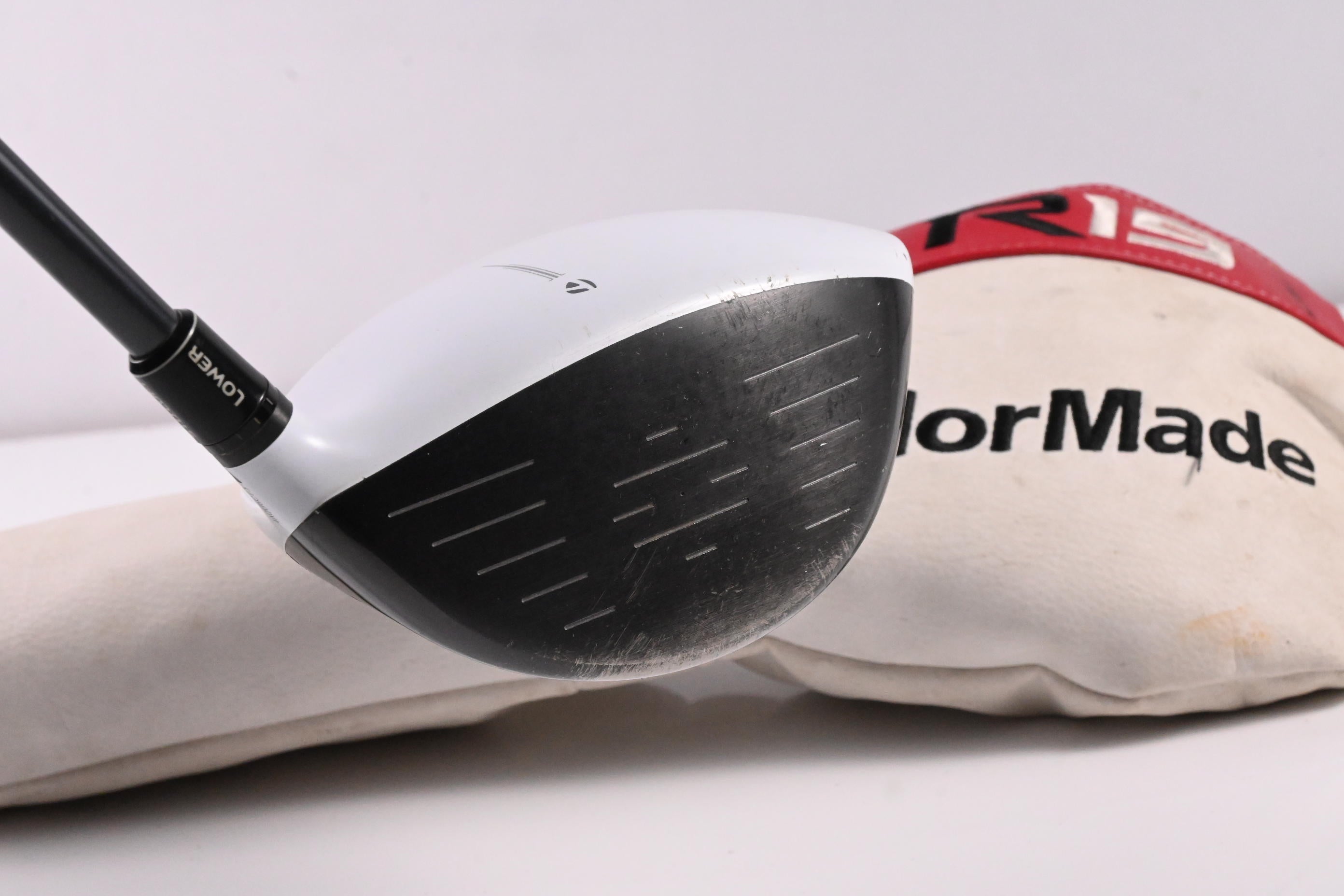 Left Hand Taylormade R15 Driver / 10.5 Degree / Regular Flex Speeder Evolution57