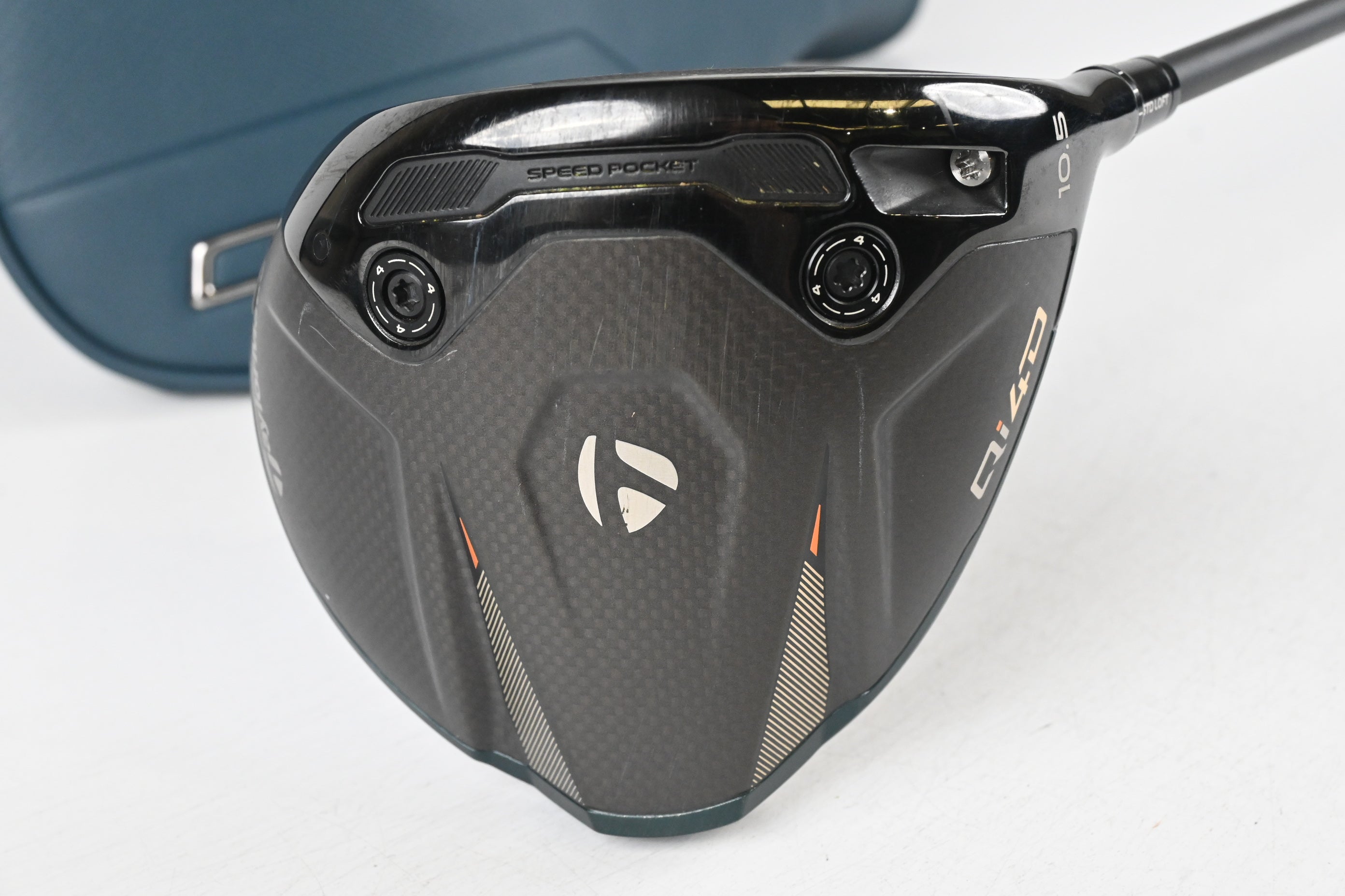 Taylormade Qi4D Driver / 10.5 Degree / Regular Flex REAX Blue 50 Shaft