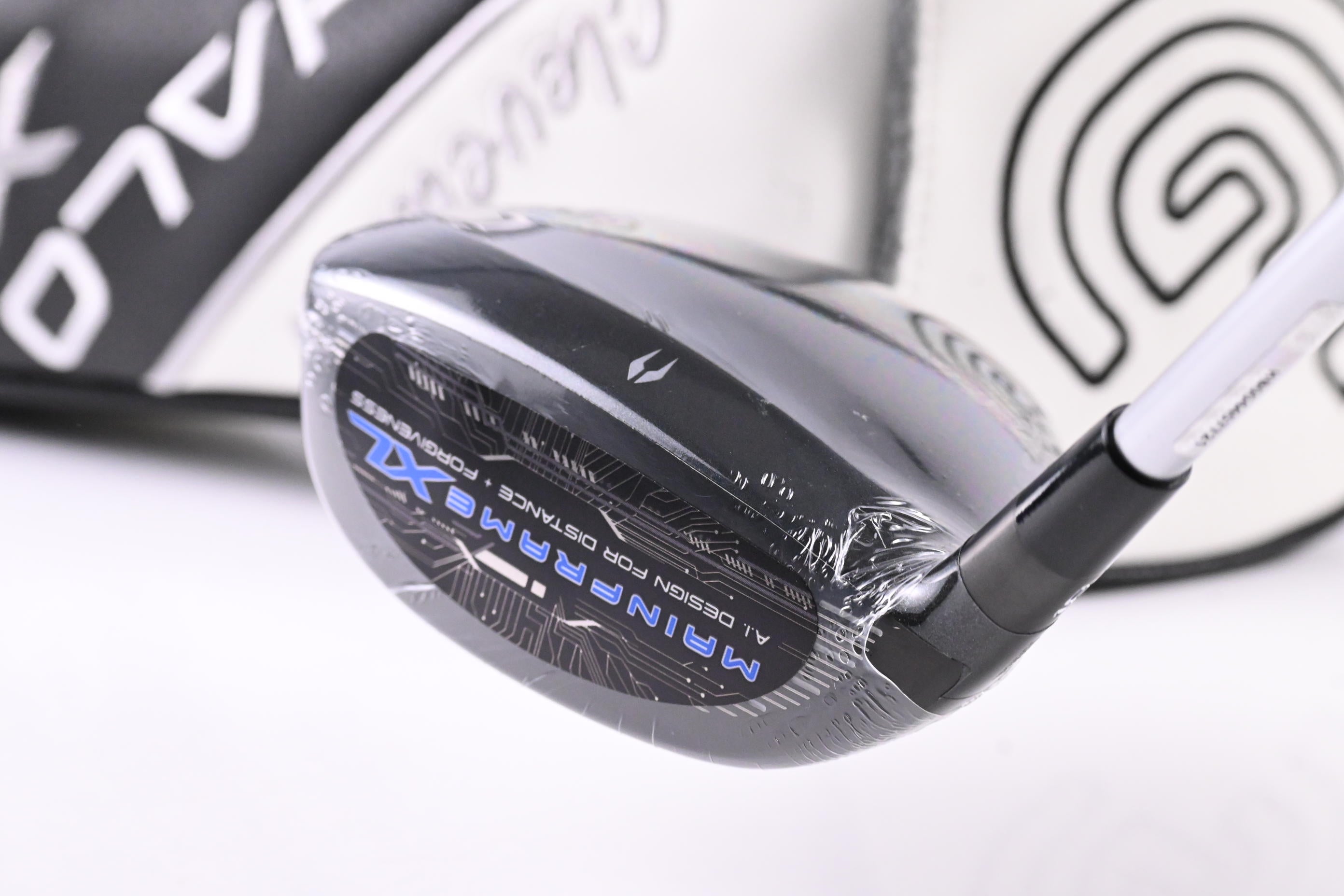 Ladies Cleveland Halo XL #5 Wood / 18 Degree / Ladies Flex Aldila Ascent PL 40