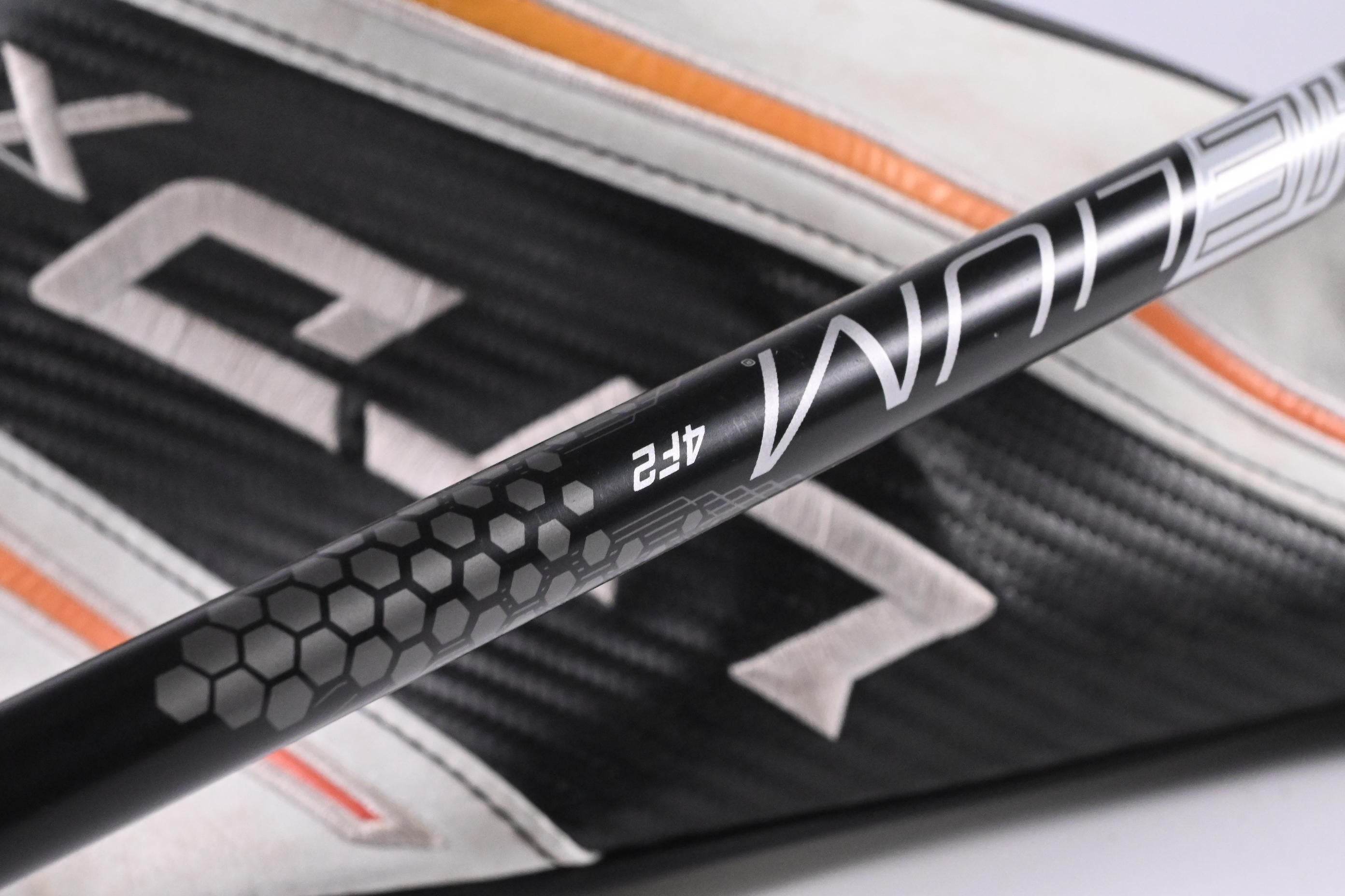 Cobra LTDx Driver / 10.5 Degree / Senior Flex UST Mamiya Helium Nanocore 4