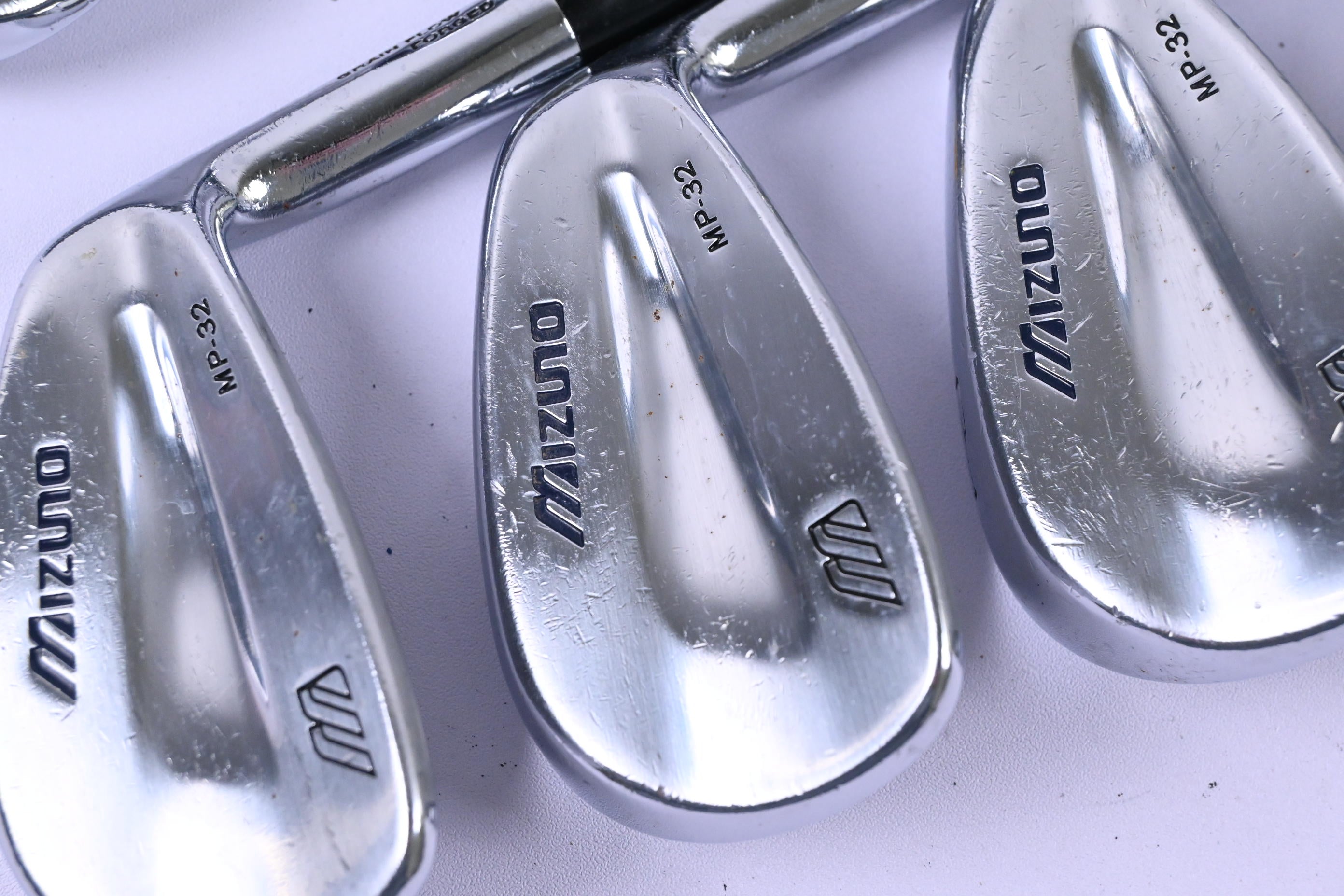 Mizuno MP-32 Irons / 4-PW+SW / Stiff Flex Dynamic Gold S300 Shafts