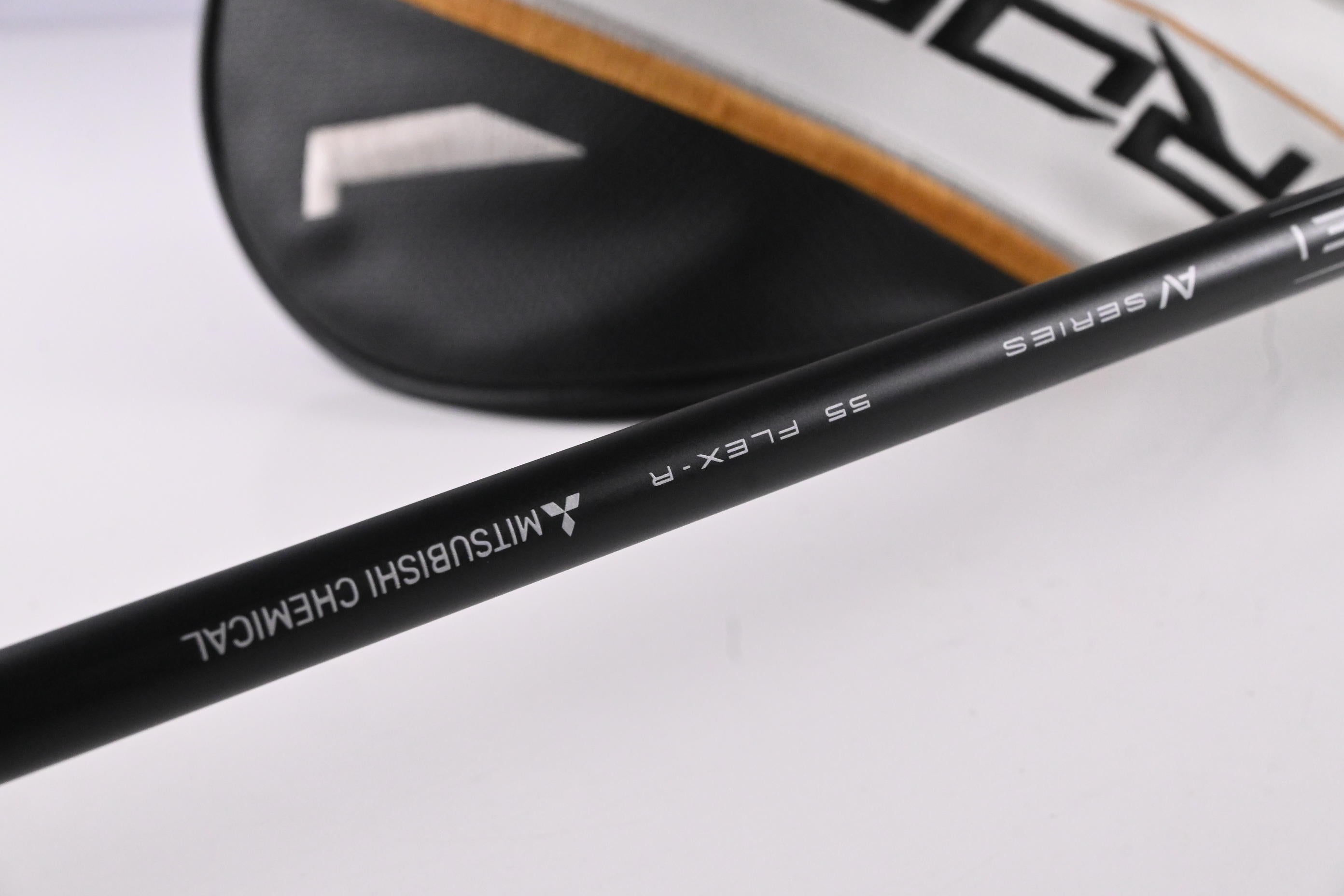 Callaway Rogue ST MAX Driver / 10.5 Degree / Regular Flex Tensei AV Blue 55 Shaft
