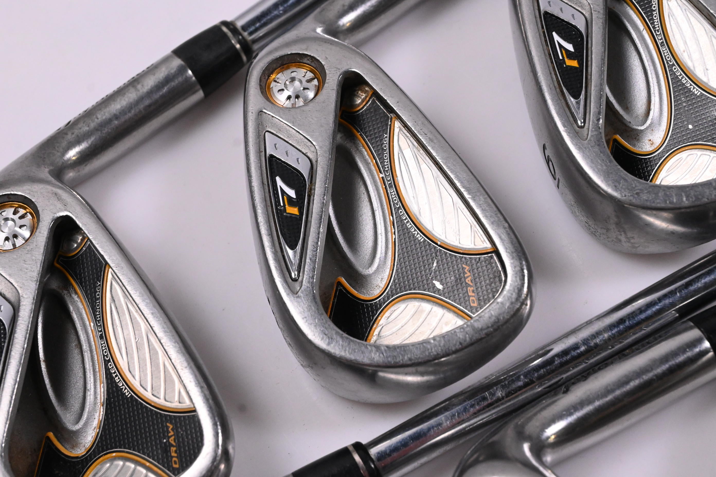 Taylormade R7 Draw Irons / 4-PW+SW / Regular Flex Taylormade T-Step 90 Shafts