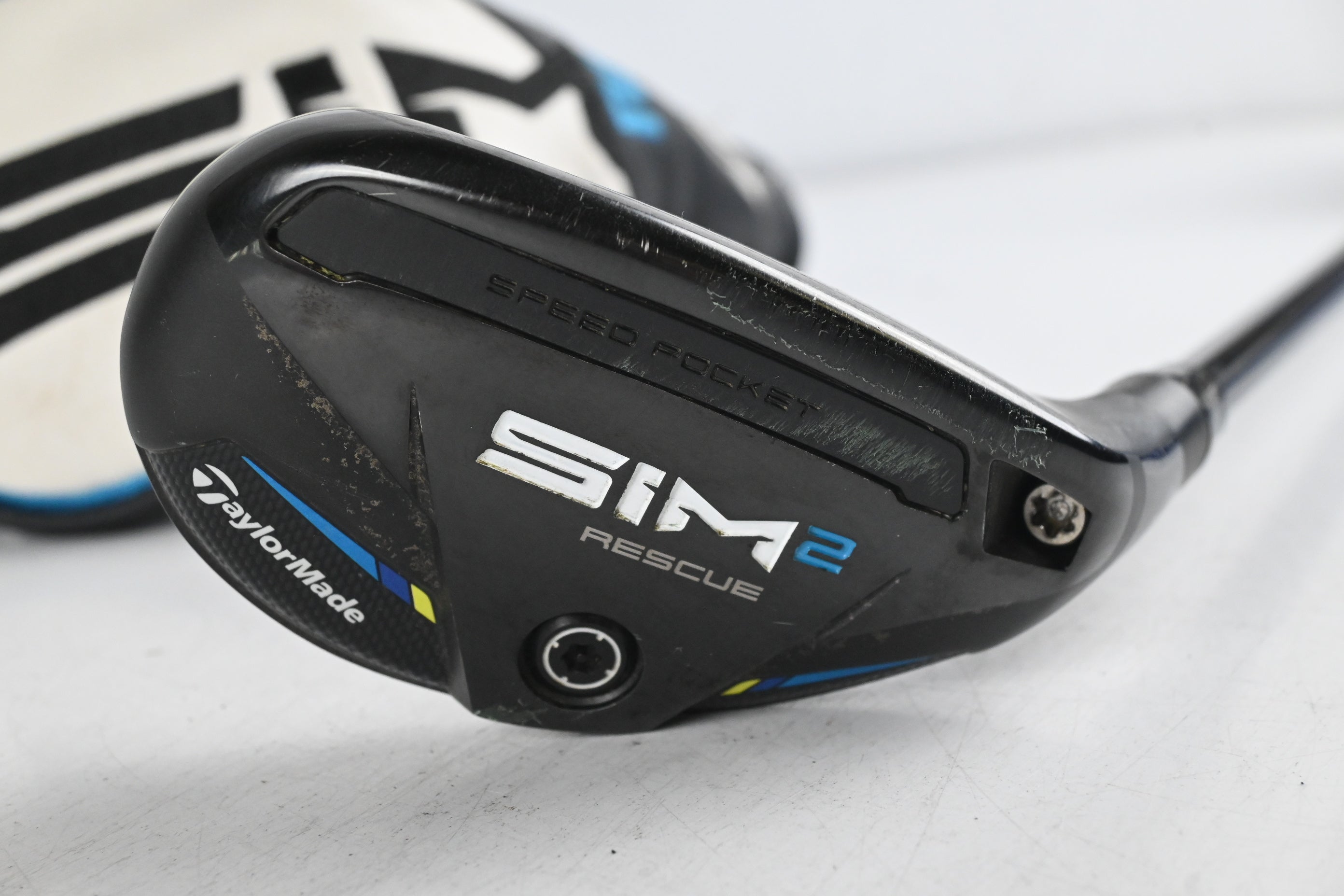 Taylormade SIM2 #3 Hybrid / 19.5 Degree / Regular Flex Kai'li Red 75 Shaft