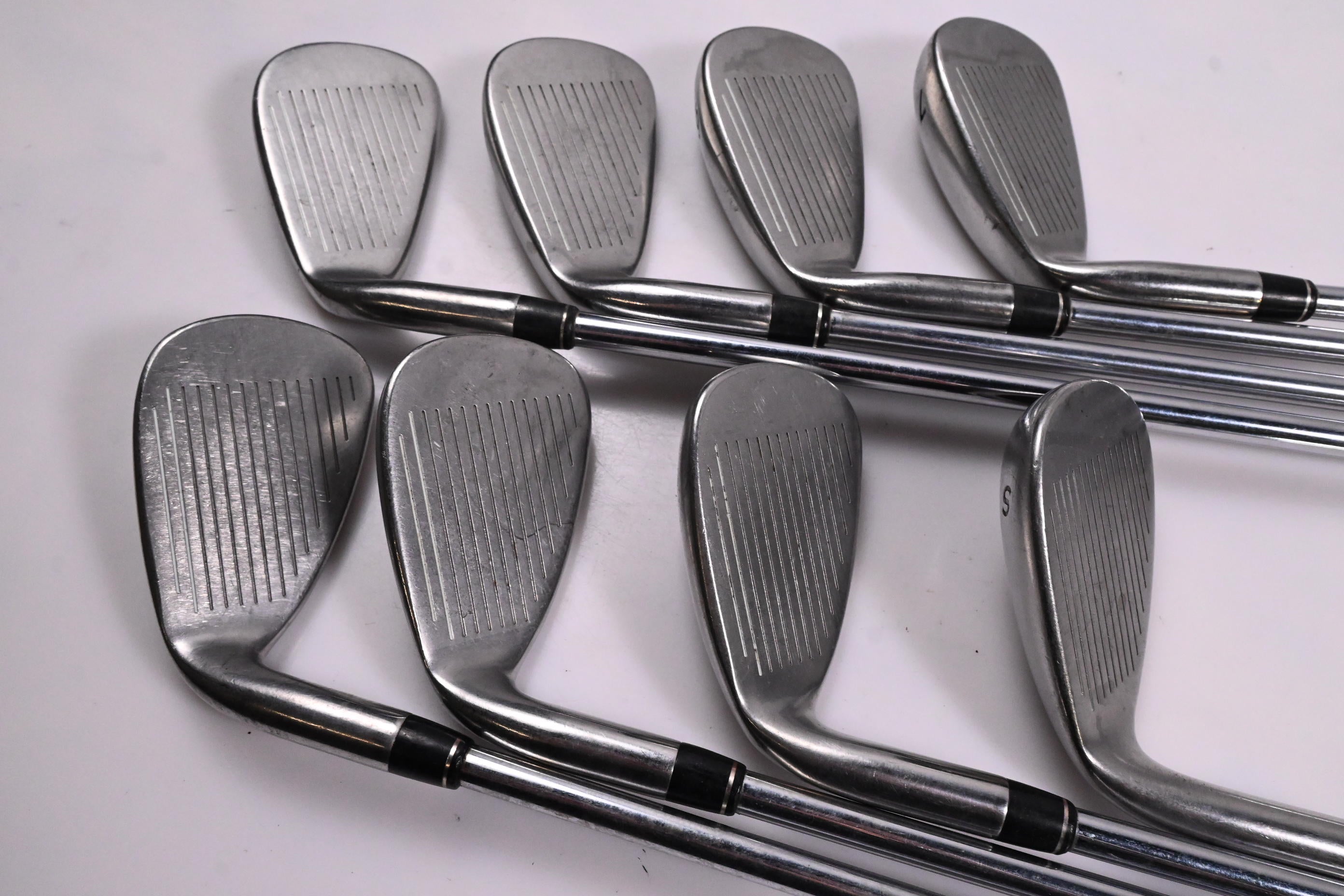 Taylormade R7 Draw Irons / 4-PW+SW / Regular Flex Taylormade T-Step 90 Shafts