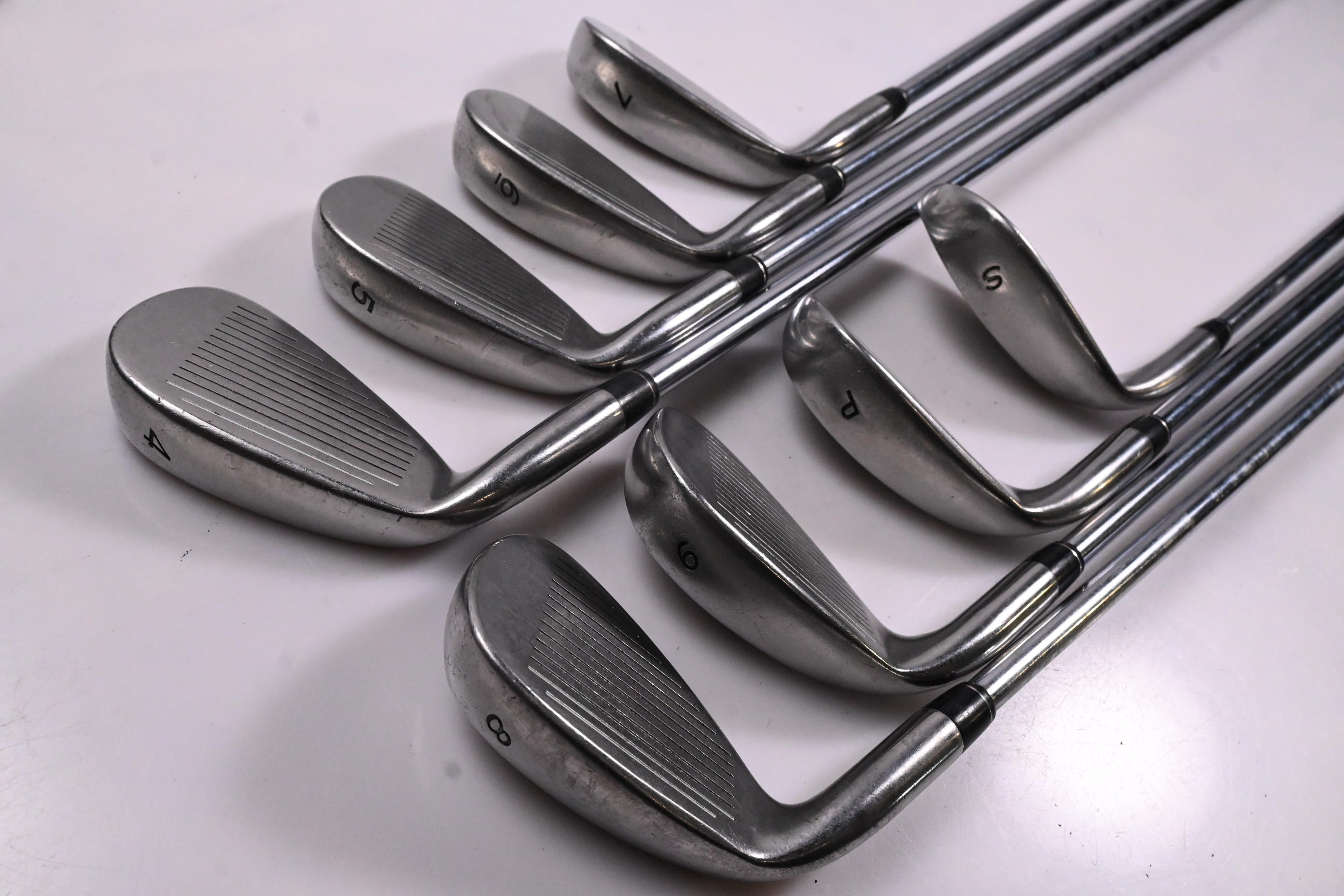 Taylormade R7 Draw Irons / 4-PW+SW / Regular Flex Taylormade T-Step 90 Shafts