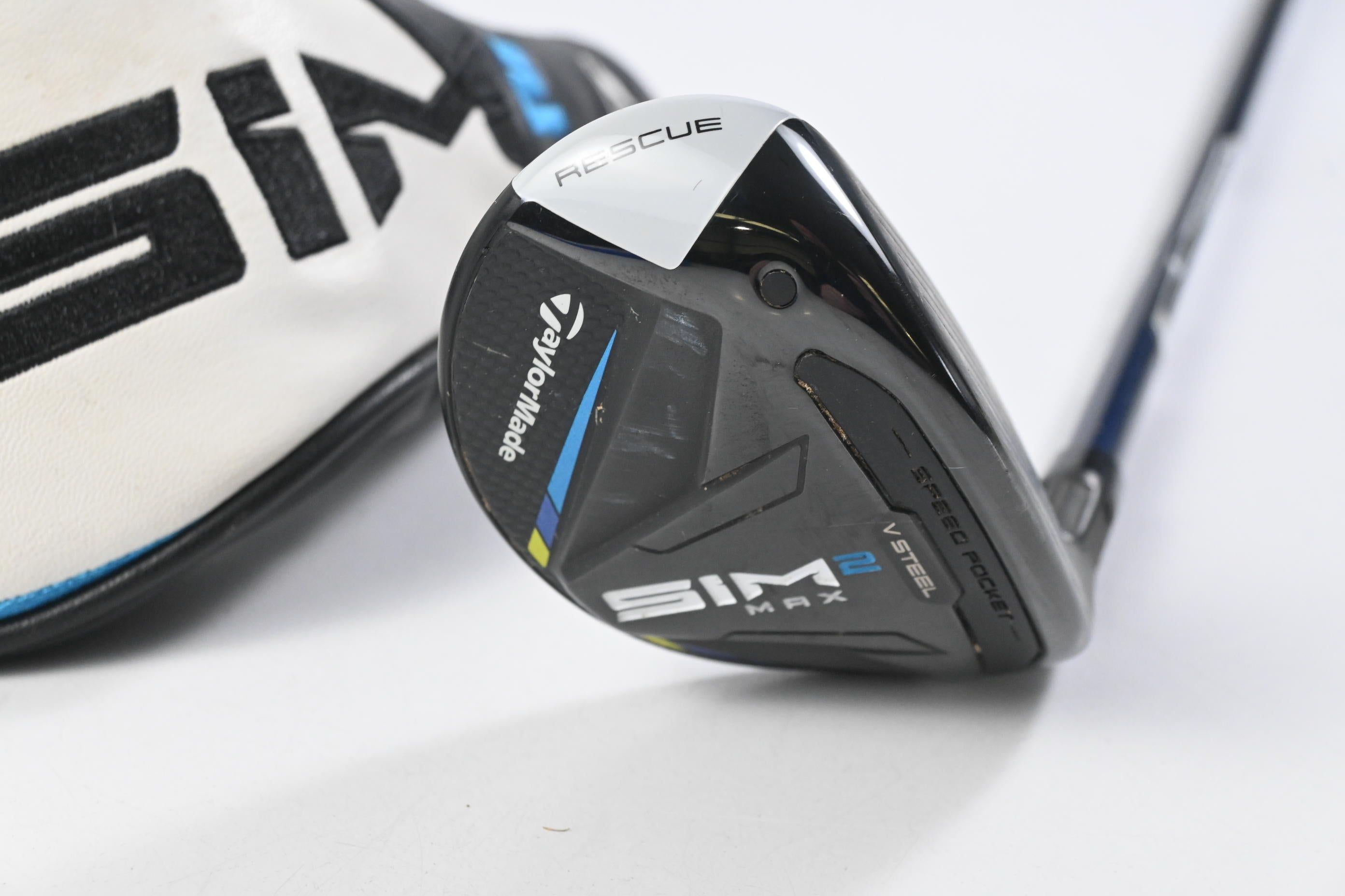 Taylormade SIM2 Max #3 Hybrid / 19 Degree / Stiff Flex Fujikura Ventus Blue 7