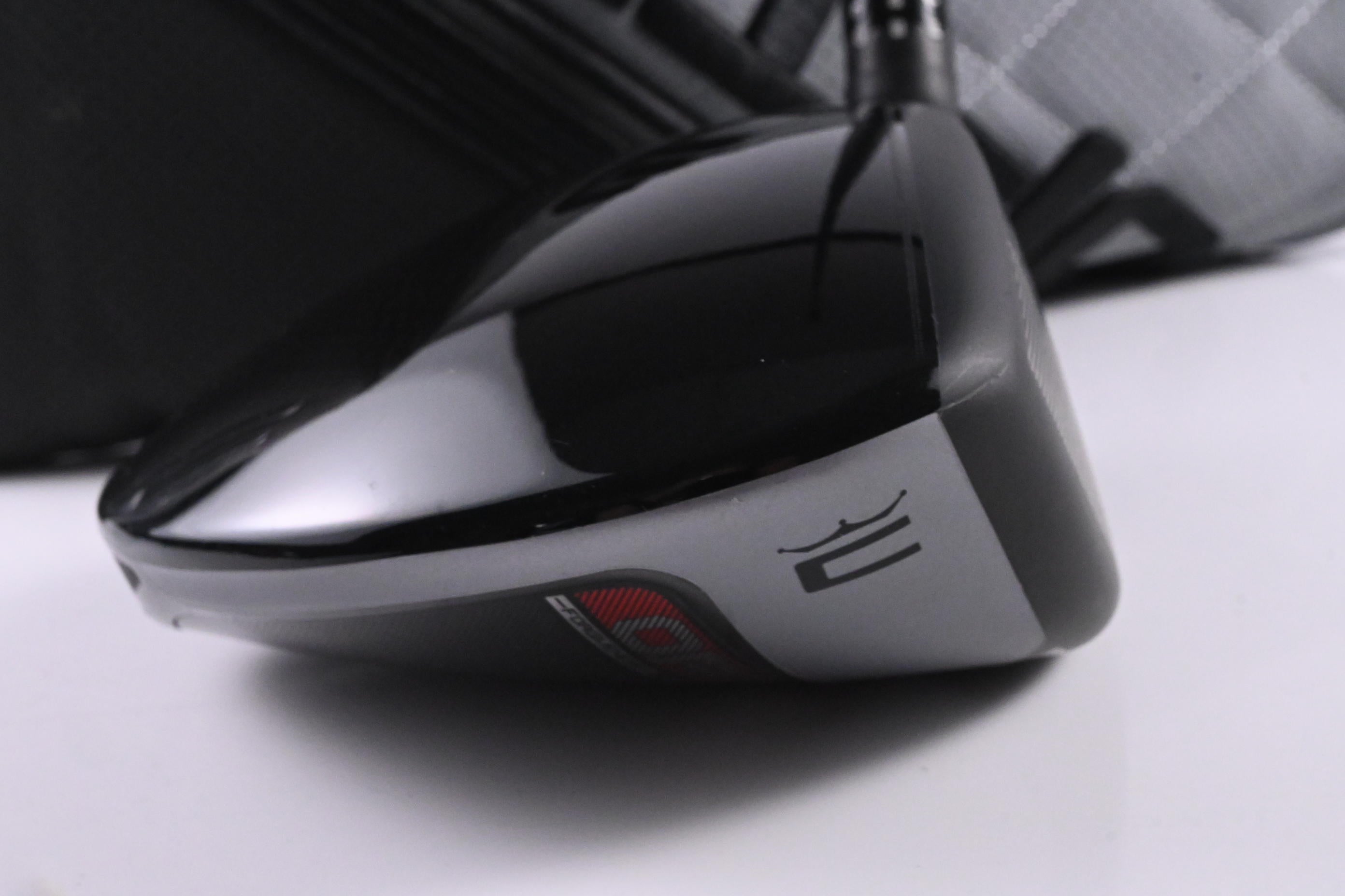 Cobra OPTM MAX-D Driver / 12 Degree / Regular Flex Kai'li Dark Waves Red 50