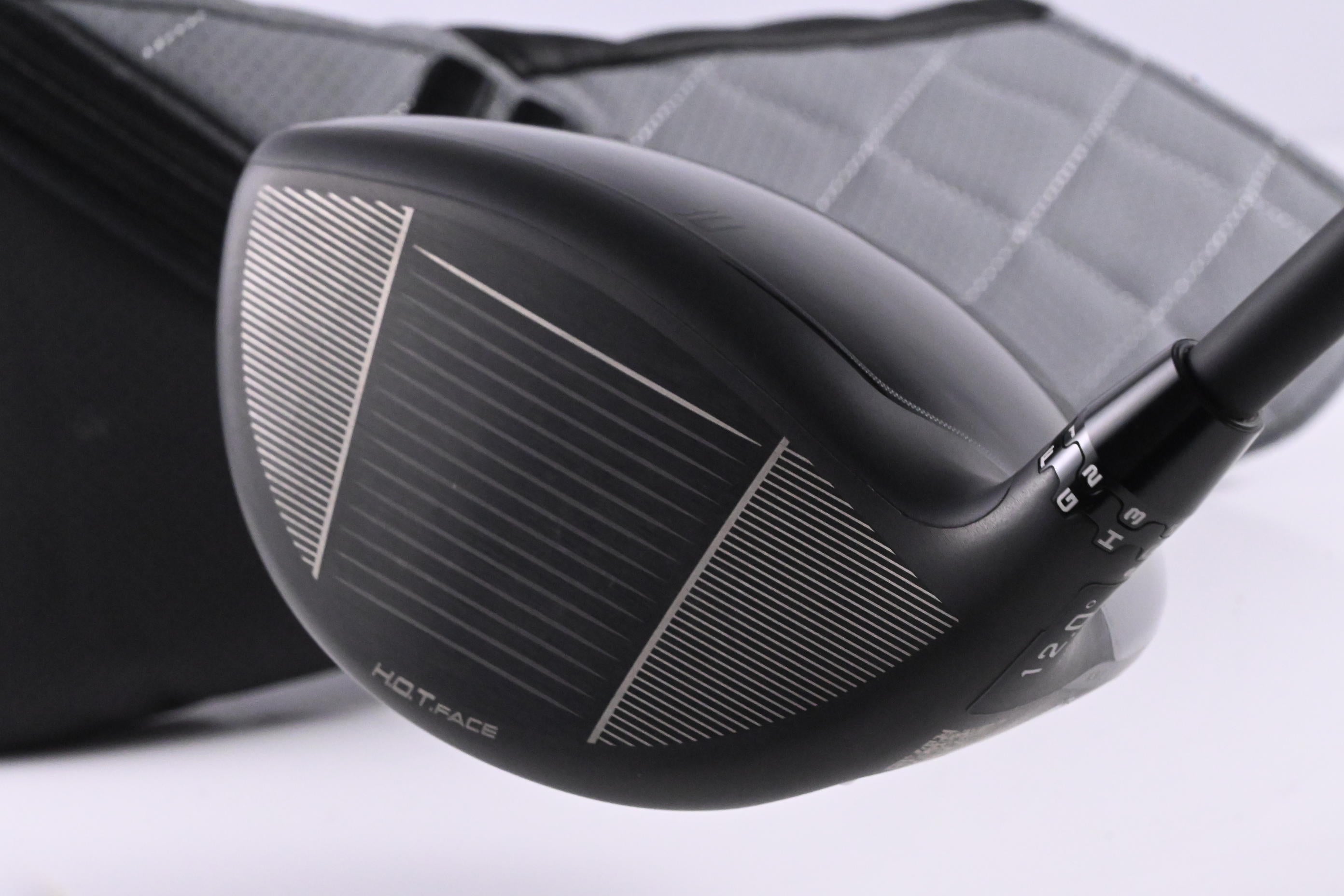 Cobra OPTM MAX-D Driver / 12 Degree / Regular Flex Kai'li Dark Waves Red 50