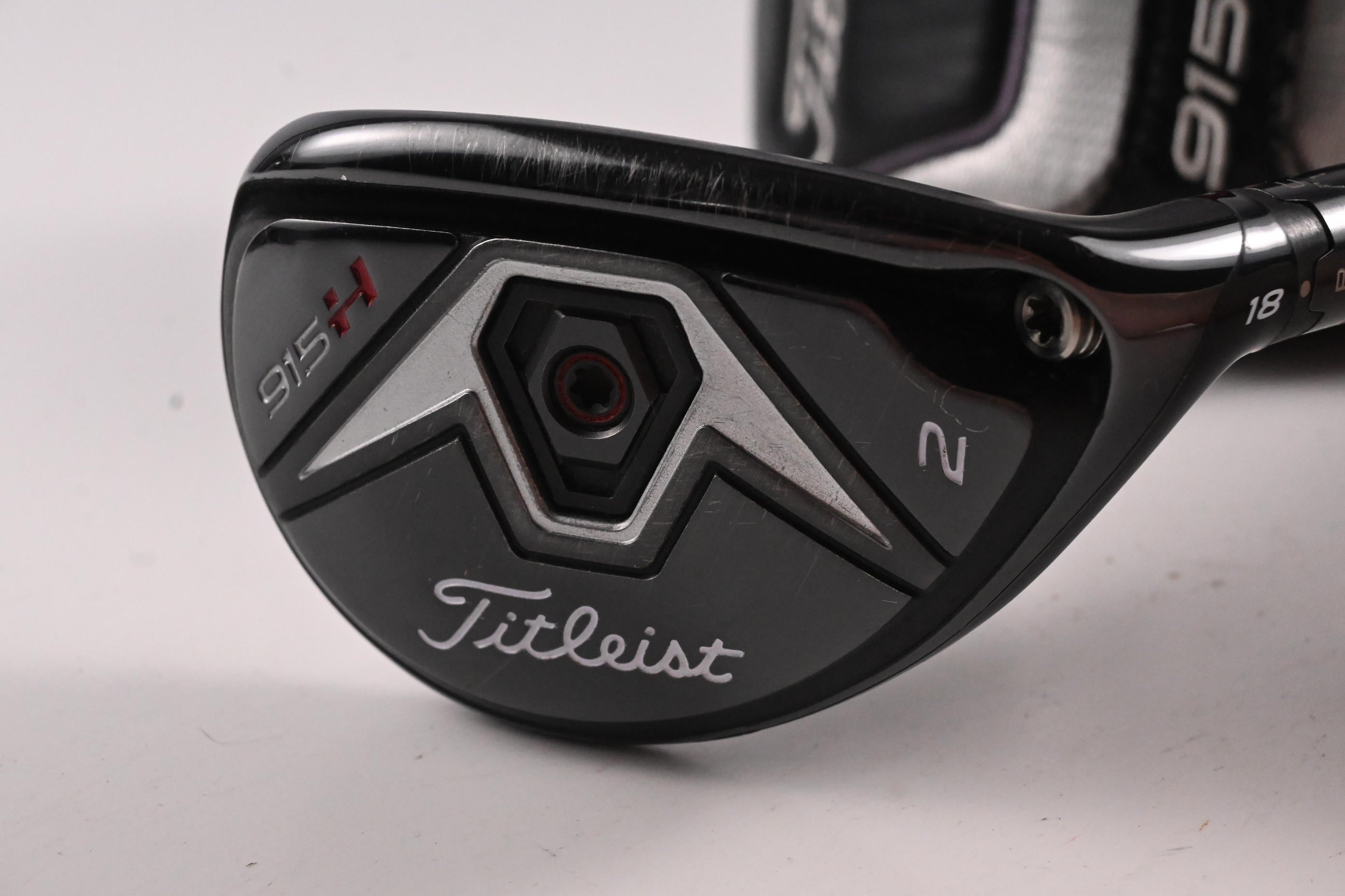 Titleist 915H #2 Hybrid / 18 Degree / Stiff Flex Aldila Rogue Black 85 Shaft