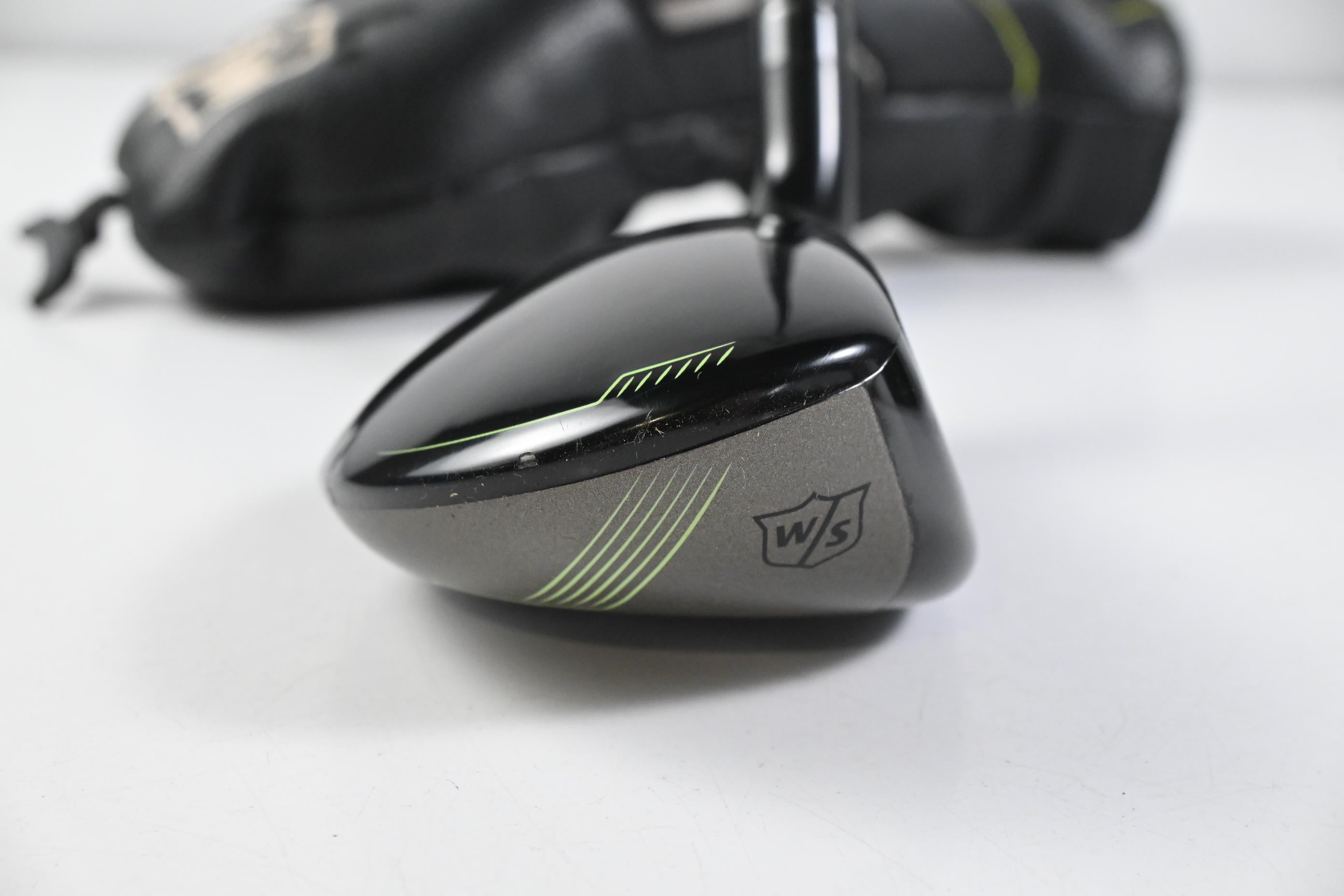 Wilson Launch Pad 2022 #4 Hybrid / 22.5 Degree / Regular Flex Evenflow 65 Shaft