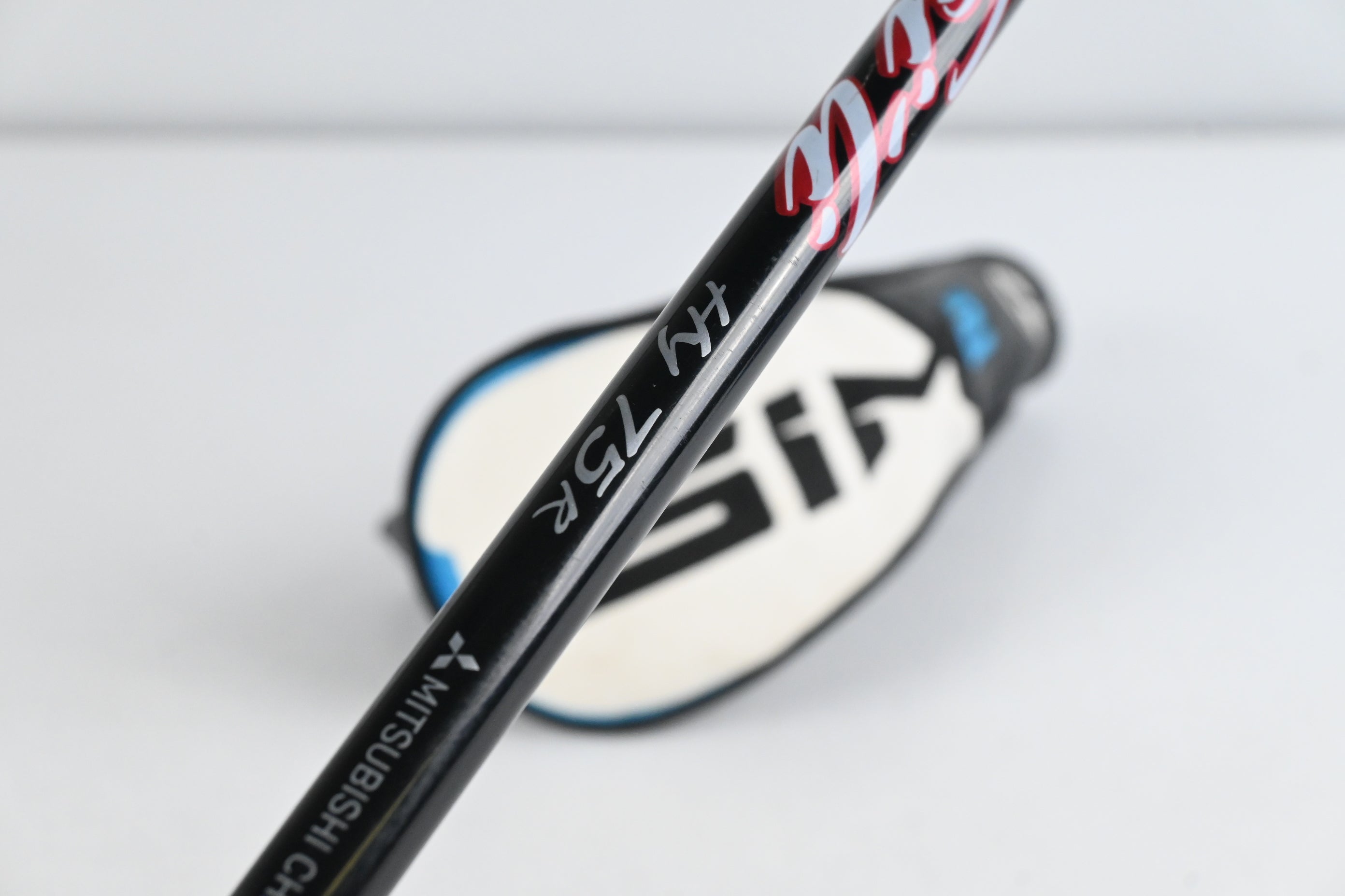 Taylormade SIM2 #3 Hybrid / 19.5 Degree / Regular Flex Kai'li Red 75 Shaft