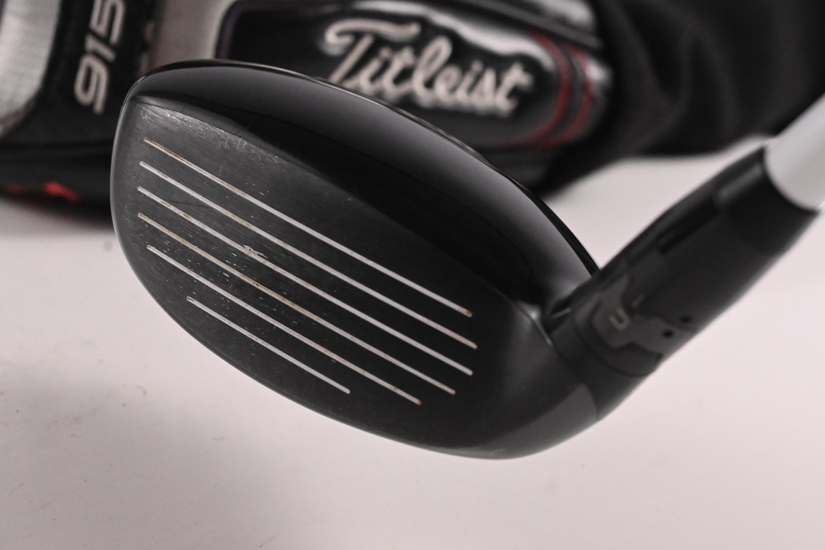 Titleist 915H #2 Hybrid / 18 Degree / Stiff Flex Aldila Rogue Black 85 Shaft