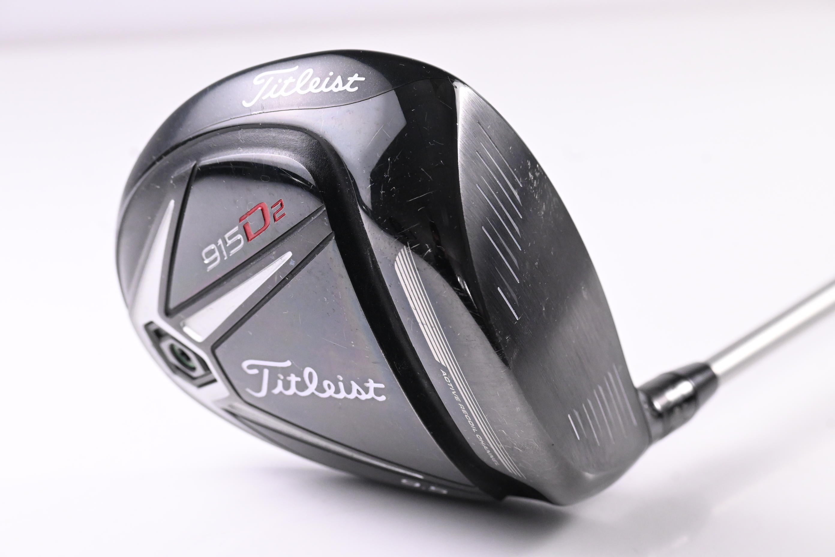 Titleist 915 D2 Driver / 9.5 Degree / Stiff Flex Mitsubishi Diamana S+ 60 Shaft