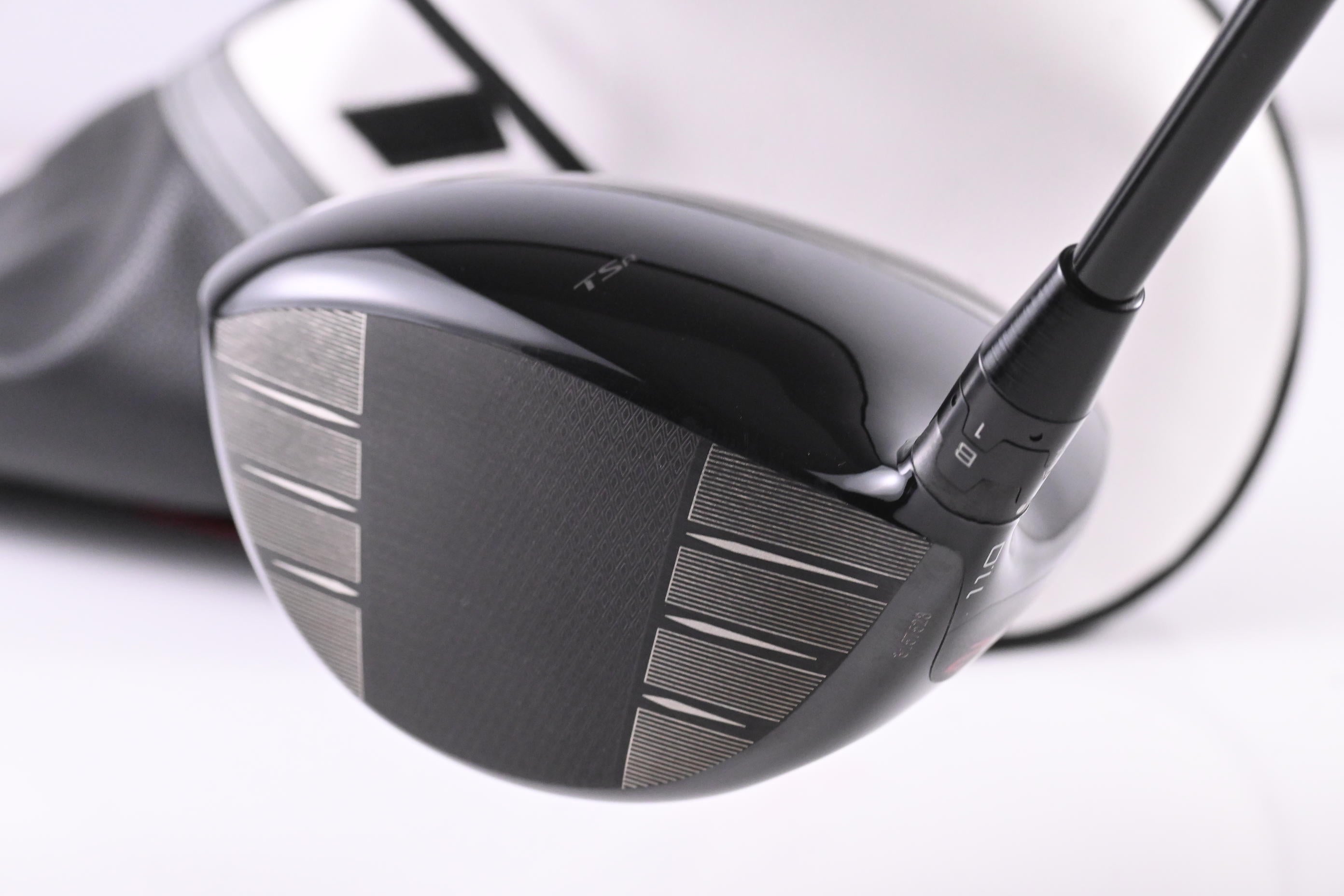 Titleist TSR2 Driver / 11 Degree / Regular Flex Tensei AV Blue 55 Shaft