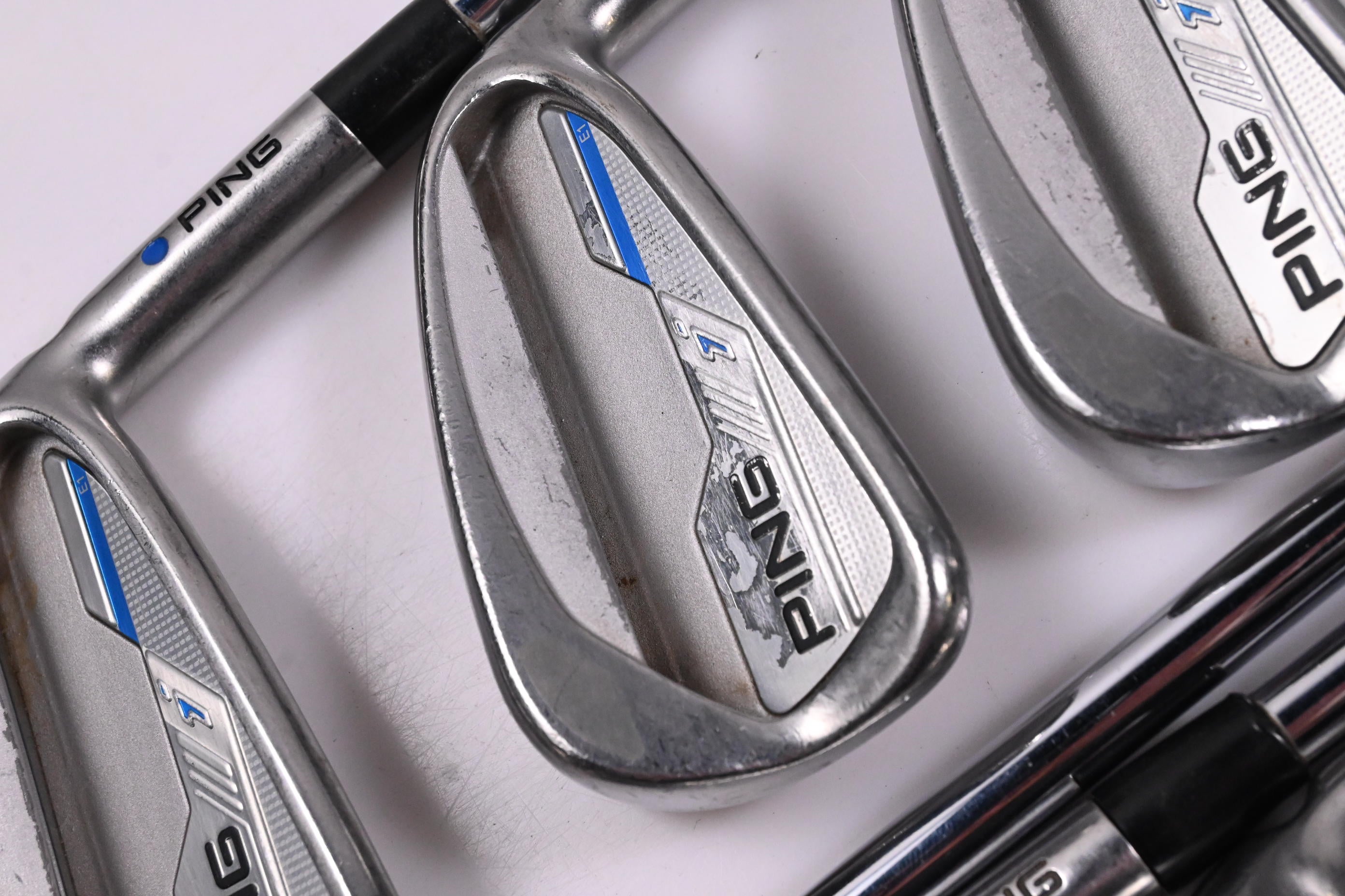 Ping i-Series E1 Irons / 4-PW / Blue Dot / Regular Flex Ping AWT 2.0 Shafts