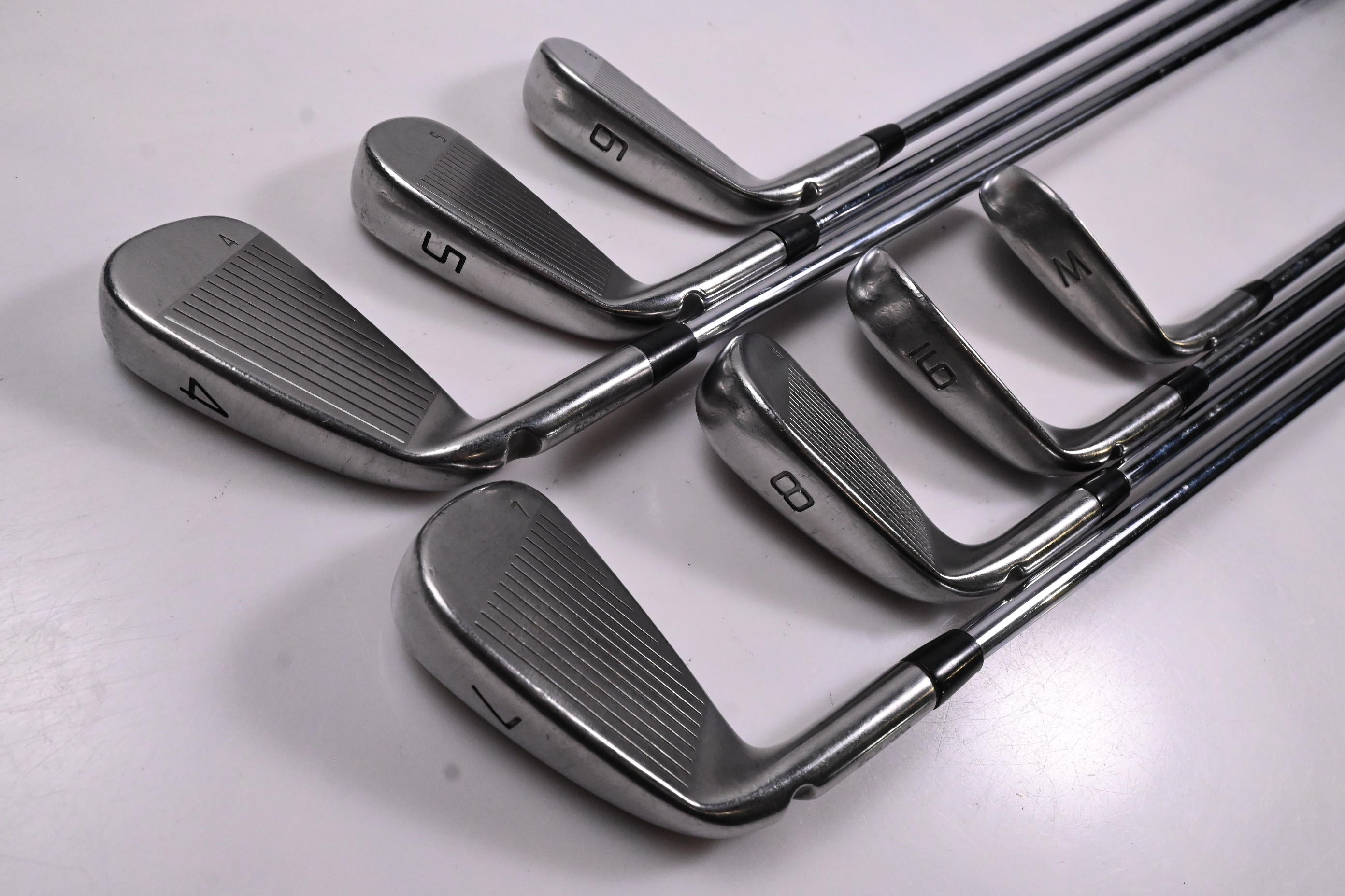 Ping i-Series E1 Irons / 4-PW / Blue Dot / Regular Flex Ping AWT 2.0 Shafts