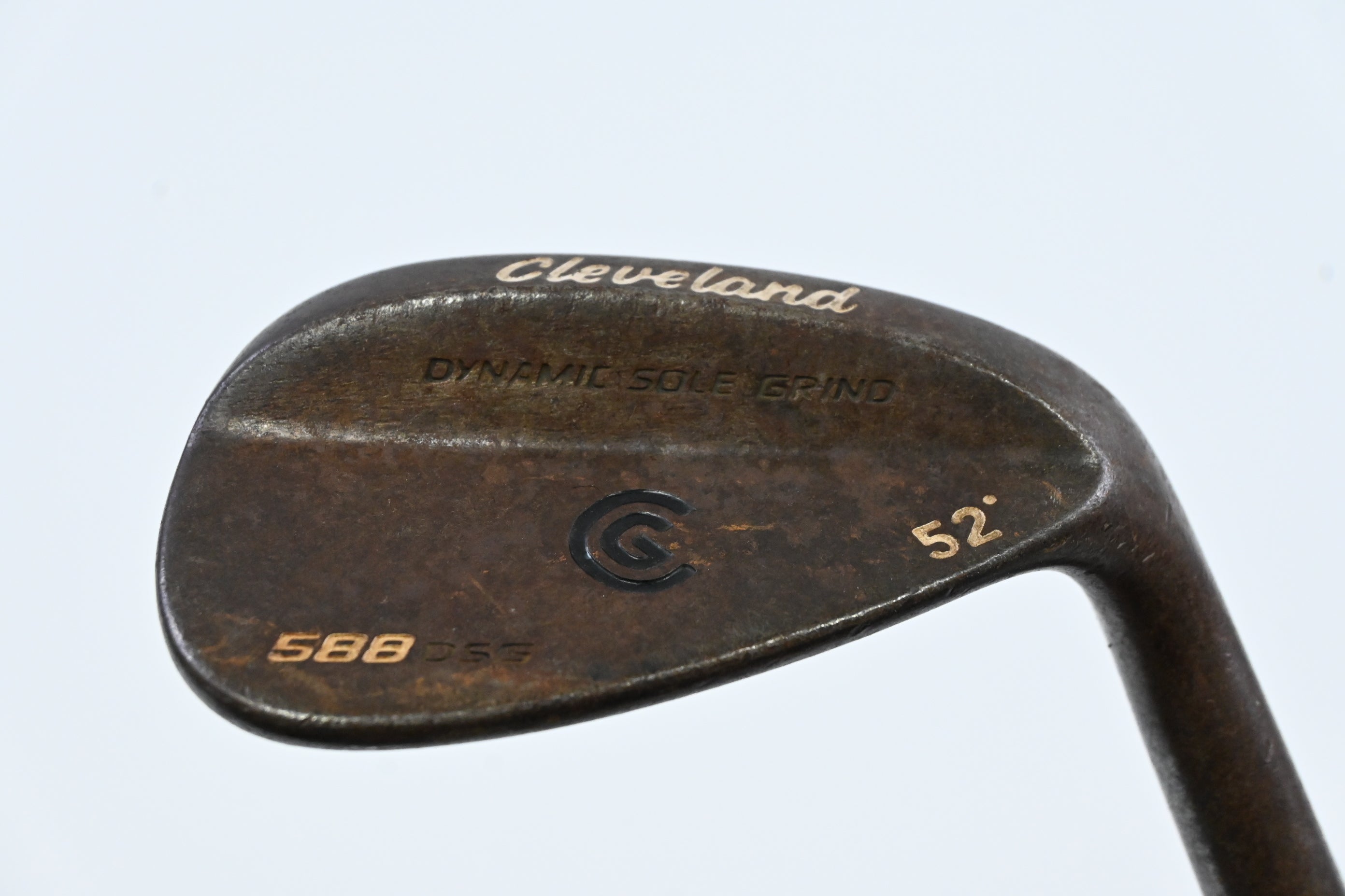Cleveland 588 DSG Gap Wedge / 52 Degree / Wedge Flex Dynamic Gold Shaft