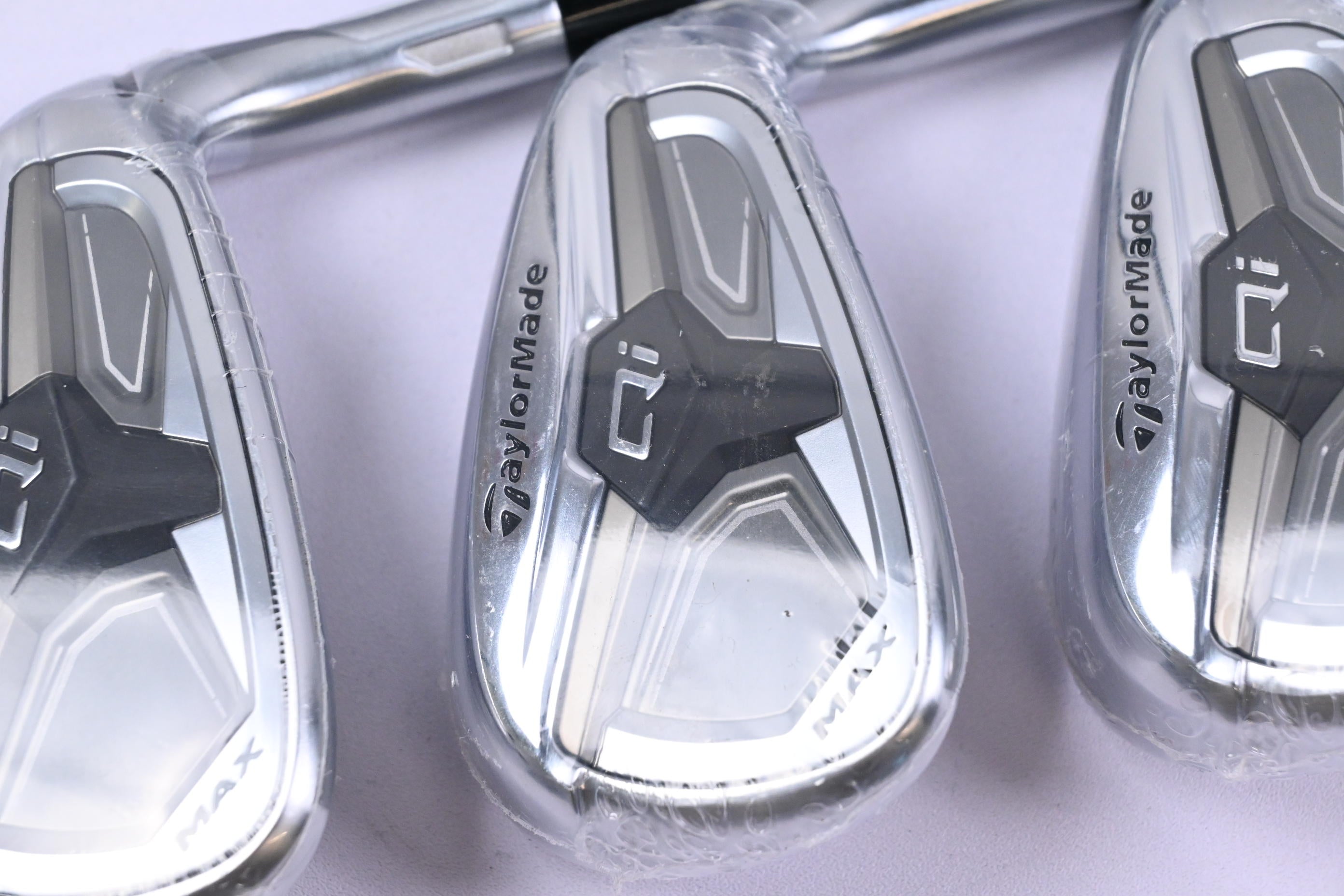 Taylormade Qi Max Irons / 5-SW / Regular Flex KBS MAX MT 85 Shaft