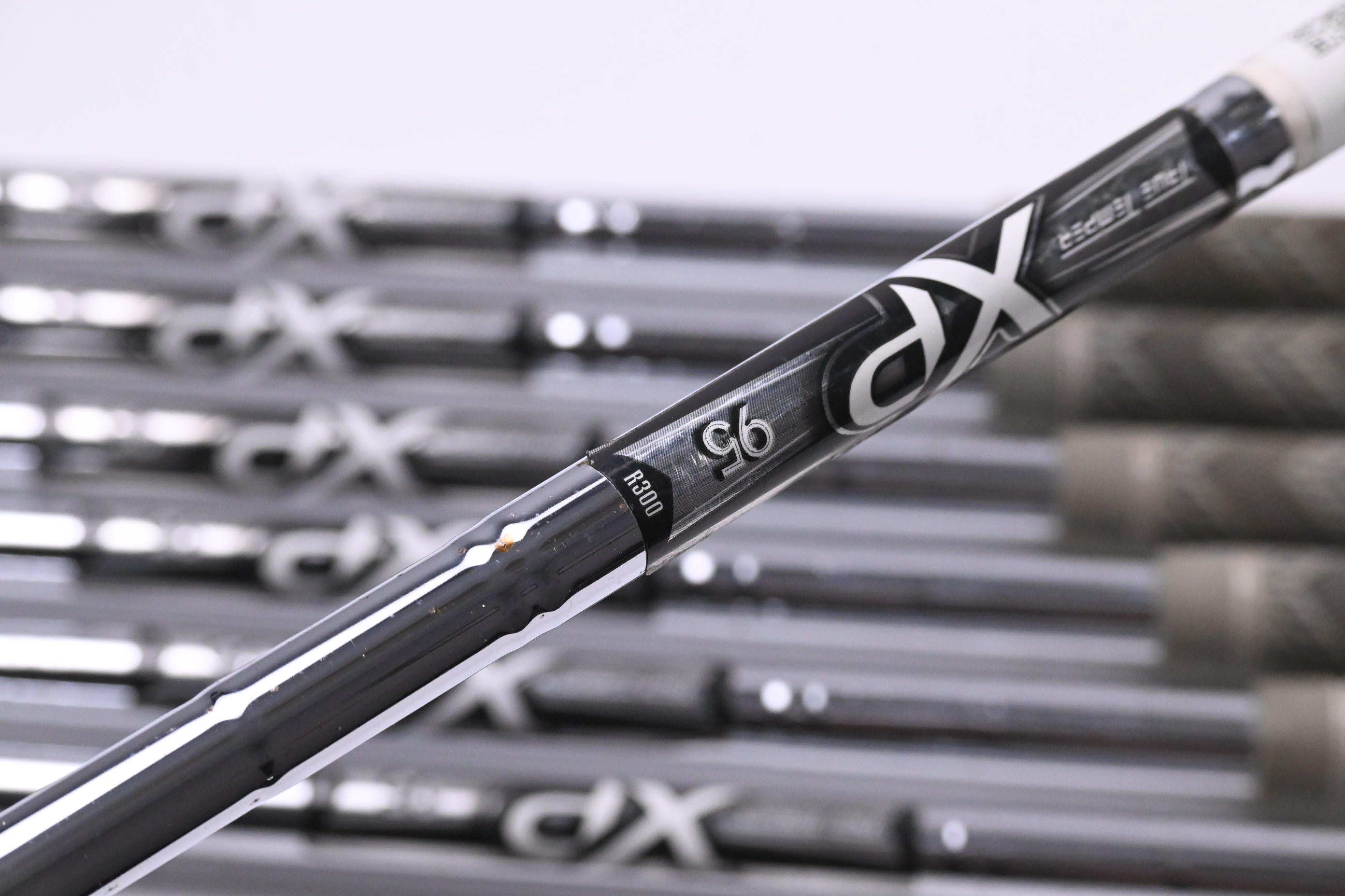 Srixon Z-585 Irons / 5-PW+GW / Regular Flex XP 95 R300 Shafts