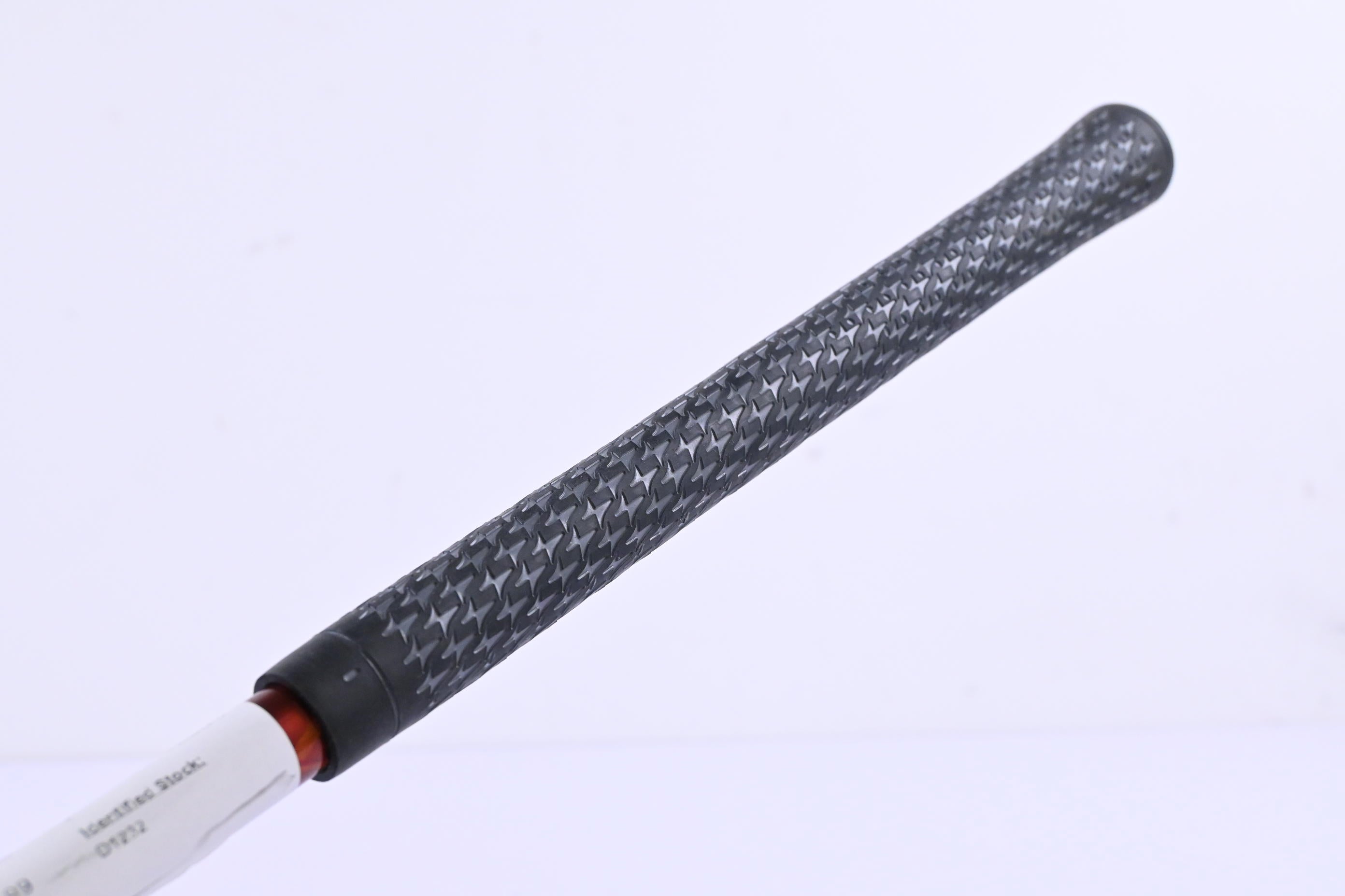 Titleist 910 D2 Driver / 9.5 Degree / Regular Flex Diamana 'ilima 61 Shaft
