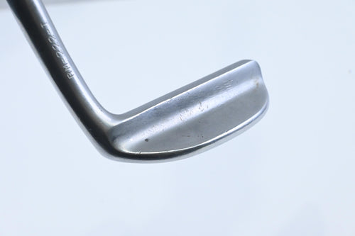 Wilson The 8802 R. Mendralla (RM) Stamped Putter / 36 Inch