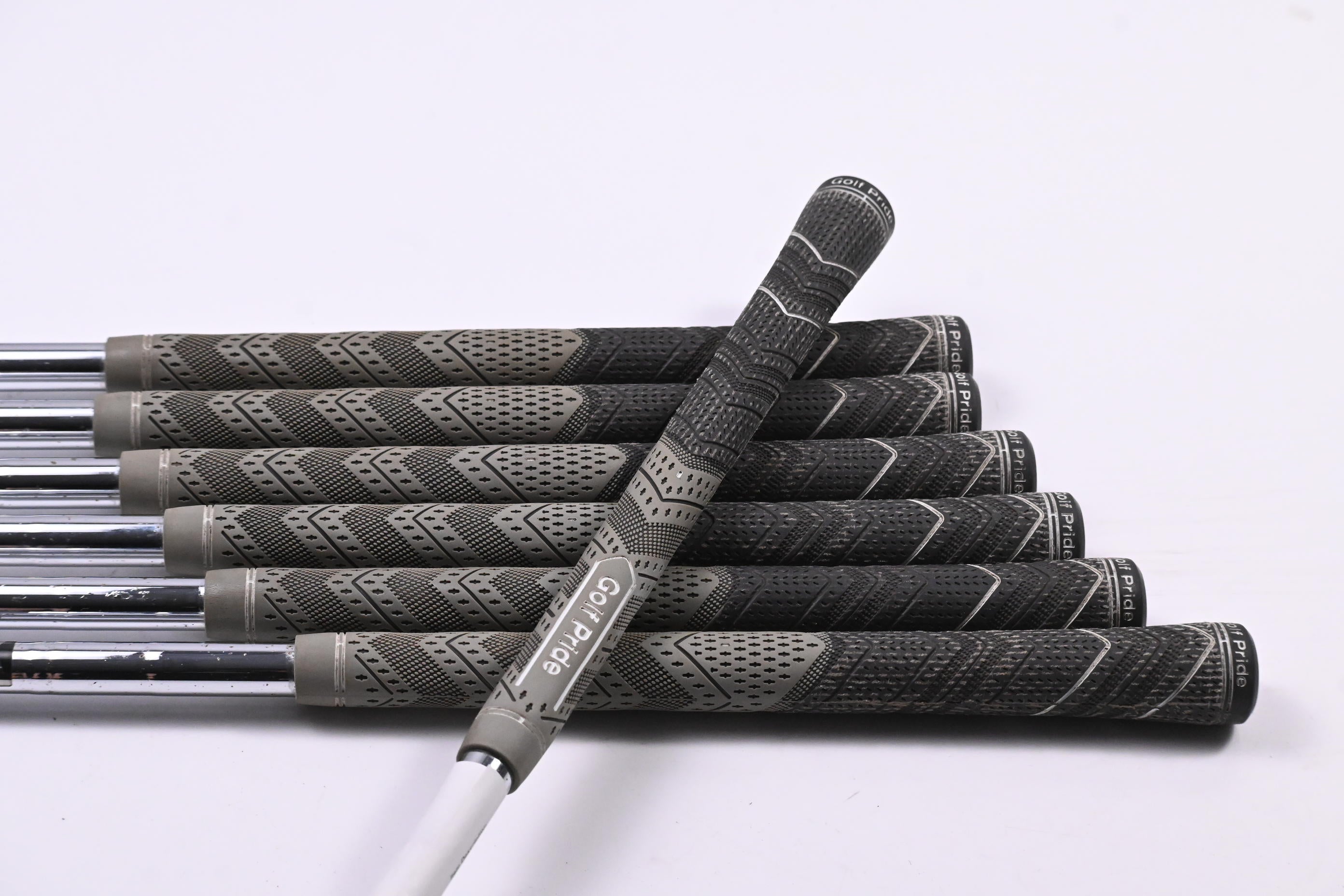 Srixon Z-585 Irons / 5-PW+GW / Regular Flex XP 95 R300 Shafts