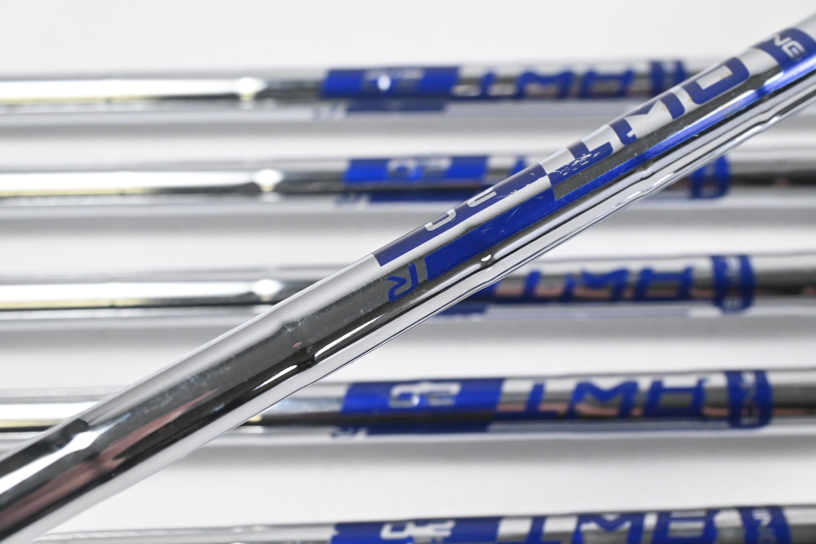 Ping G700 Irons / 5-PW / Blue Dot / Regular Flex Ping AWT 2.0 Shafts