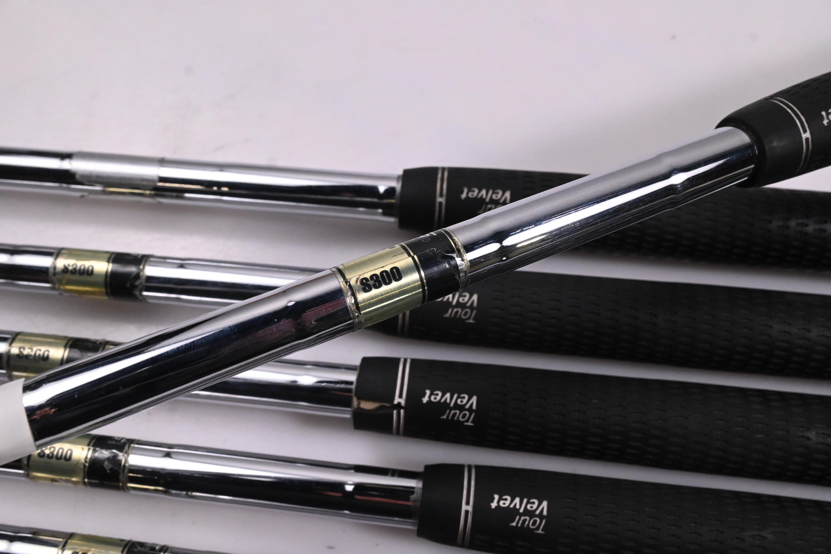 Ping i500 Irons / 4-PW+GW / White Dot / Stiff Flex Dynamic Gold S300 Shafts