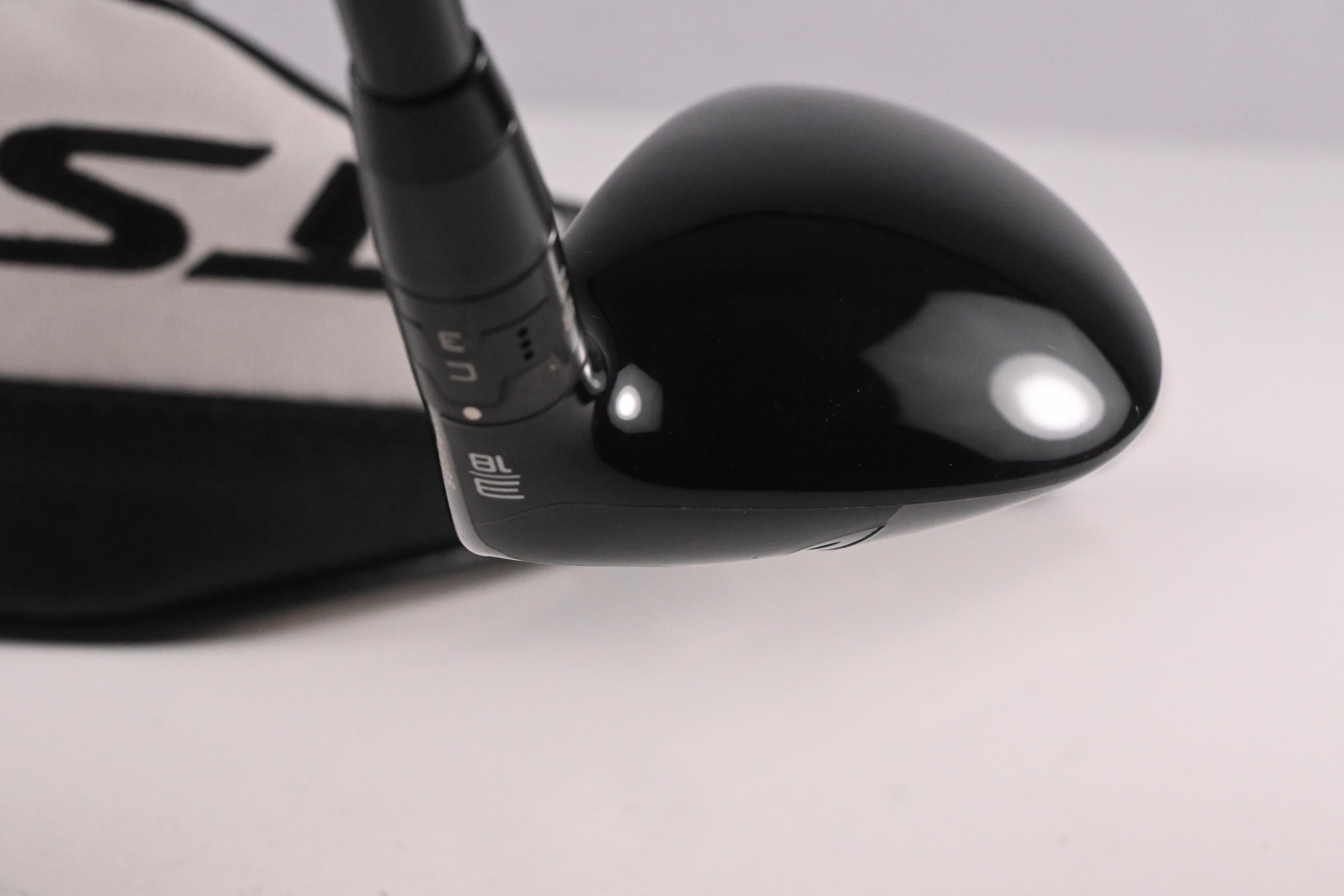 Titleist TSi2 #3 Hybrid / 18 Degree / Regular Flex HZRDUS RDX Smoke Black 80