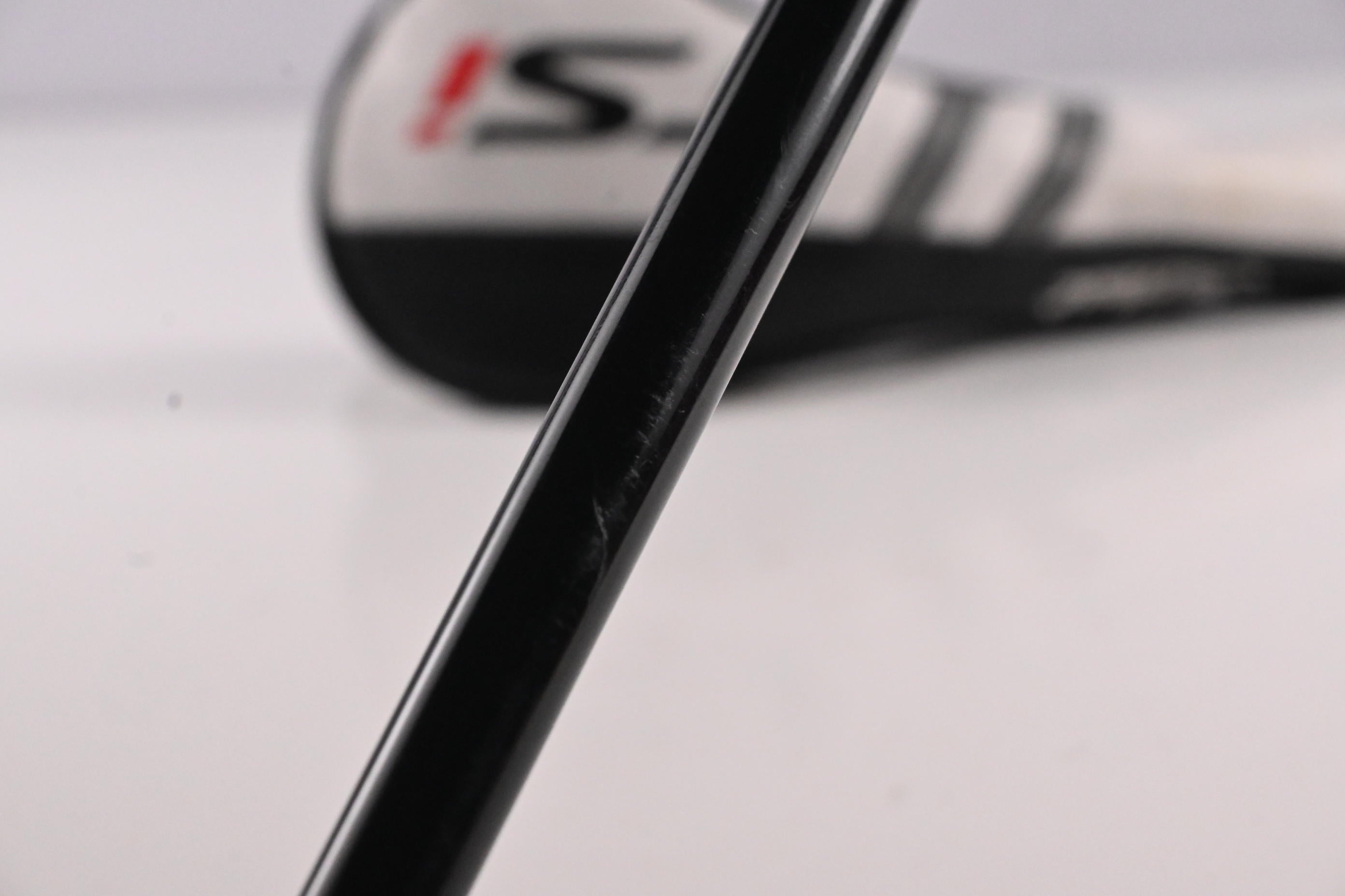 Titleist TSi2 #3 Hybrid / 18 Degree / Regular Flex HZRDUS RDX Smoke Black 80